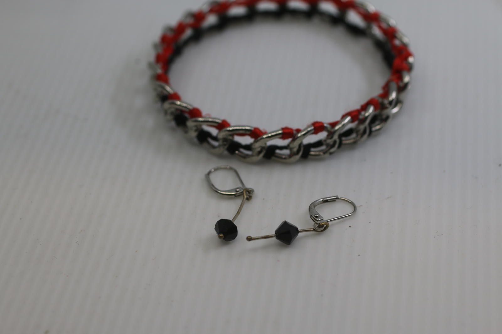 The Unbranded Brand Chain Bracelet & Drop Earrings Set – Black / Red Jewelry Size ONE SIZE - 1 Thumbnail