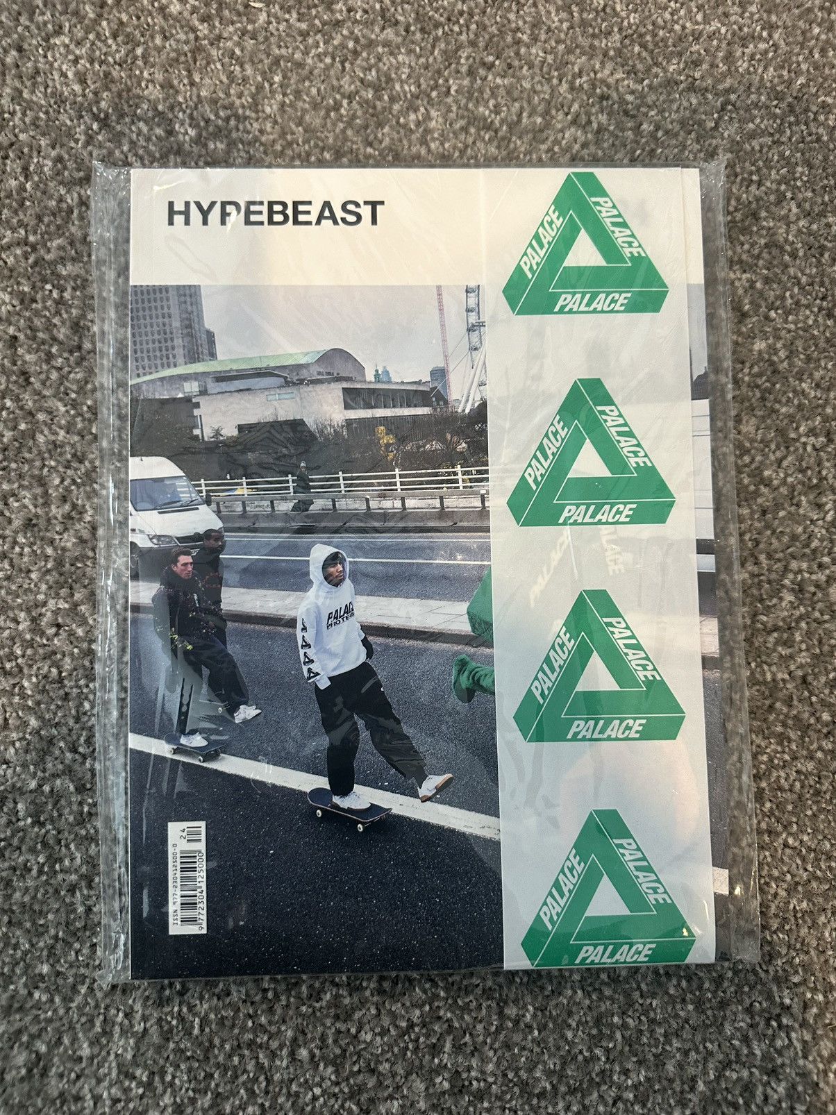 Hypebeast × Palace Hypebeast Magazines featuring Palace Skateboards Size ONE SIZE - 1 Thumbnail