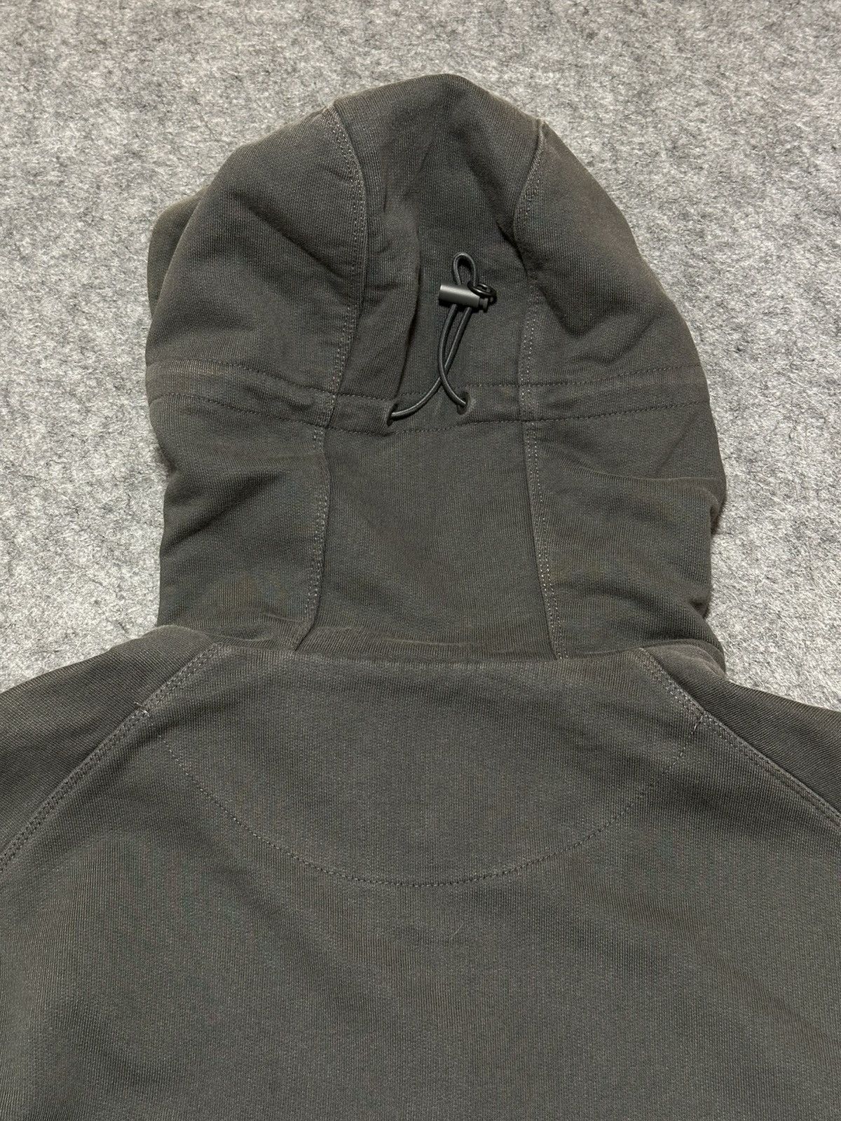 Y-3 Y-3 brand zip-up hoodie in a dark grey color. Size US M / EU 48-50 / 2 - 8 Thumbnail