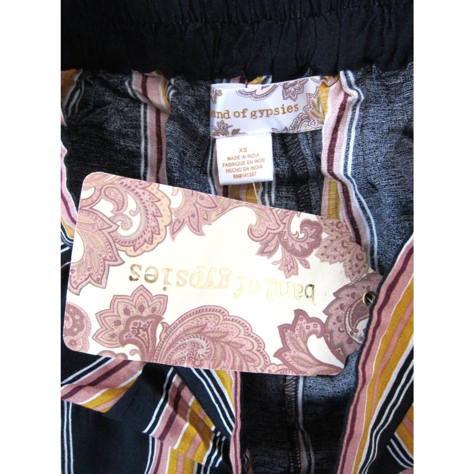 Vintage NWT Band Of Gypsies Rayon Black Pink Yellow Stripe Pocket Wide Leg Chino Pant XS Womens Pant Wide Leg Chino Pocket Stripe Band Of Gypsies XS Black Size 26" / US 2 / IT 38 - 4 Thumbnail