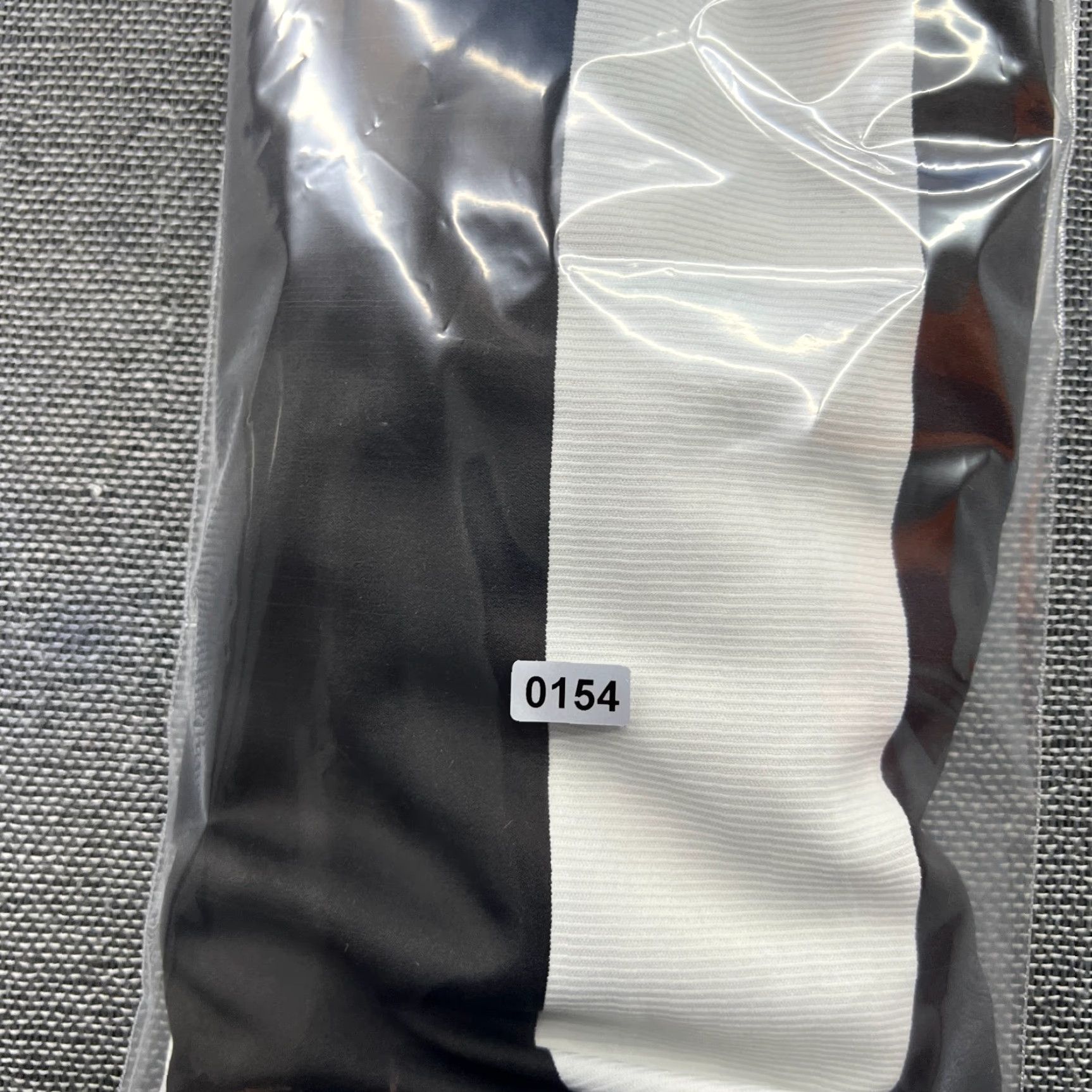 Nike Nike Juventus 2004 2005 Home Mens Football Jersey T-Shirt 2XL XXL Multicolor Short Sleeve Jersey Mens Nike Shirt Size US XXL / EU 58 / 5 - 2 Thumbnail