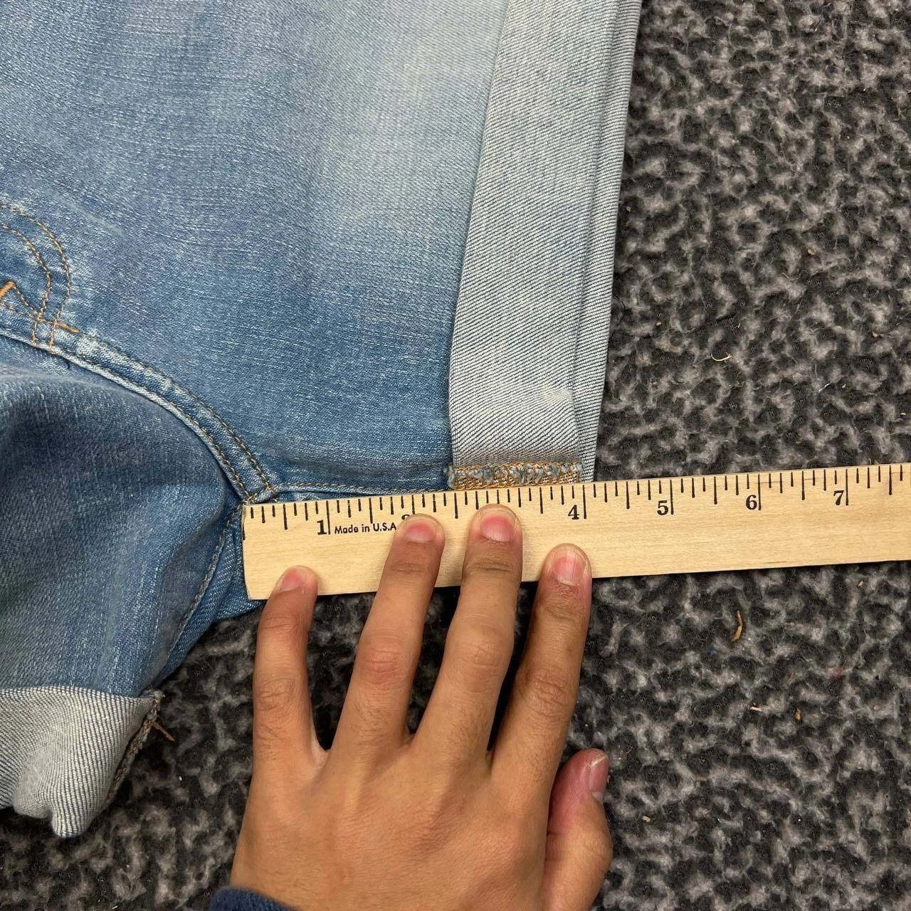 7 For All Mankind 7 For All Mankind Jeans Shorts Women 27 Denim Faded Pockets Size 27" / US 4 / IT 40 - 5 Thumbnail