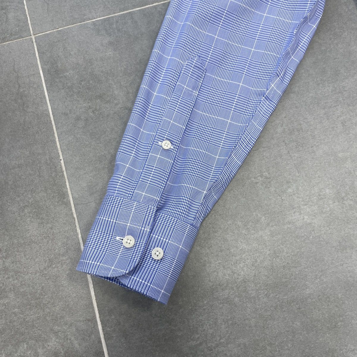 Suitsupply Suitsupply Traveller Slim Fit Button Shirt Size 40/15 Size US L / EU 52-54 / 3 - 19 Thumbnail