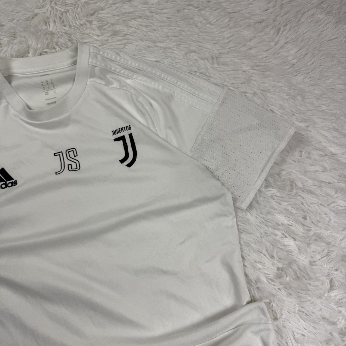 Adidas Juventus White Adidas Jersey M Soccer Football BlockCore Size US M / EU 48-50 / 2 - 4 Thumbnail