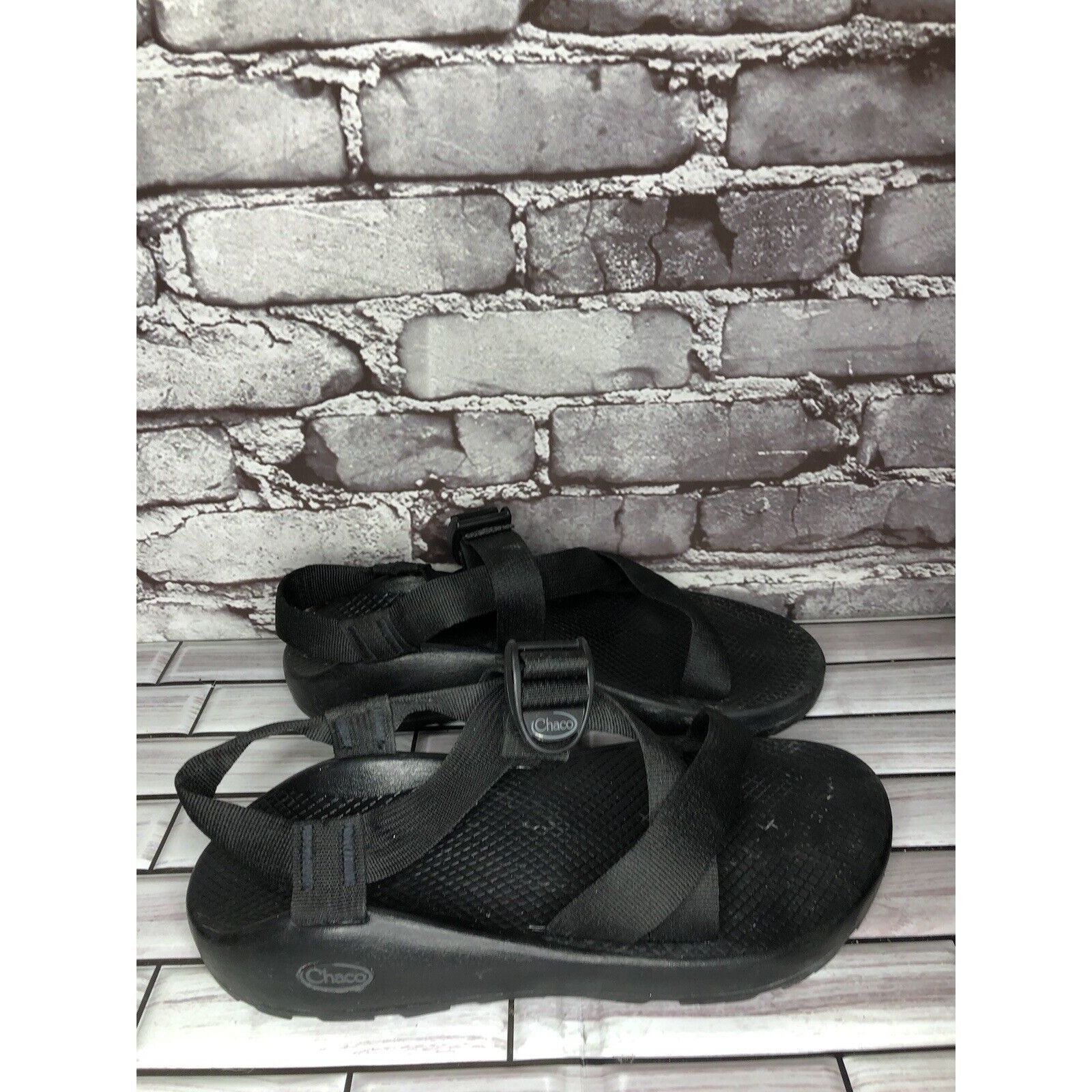 Chaco Chaco Black Synthetic Cross Strap Hiking Rubber Sole Sandals Size US 9 / EU 42 - 11 Thumbnail