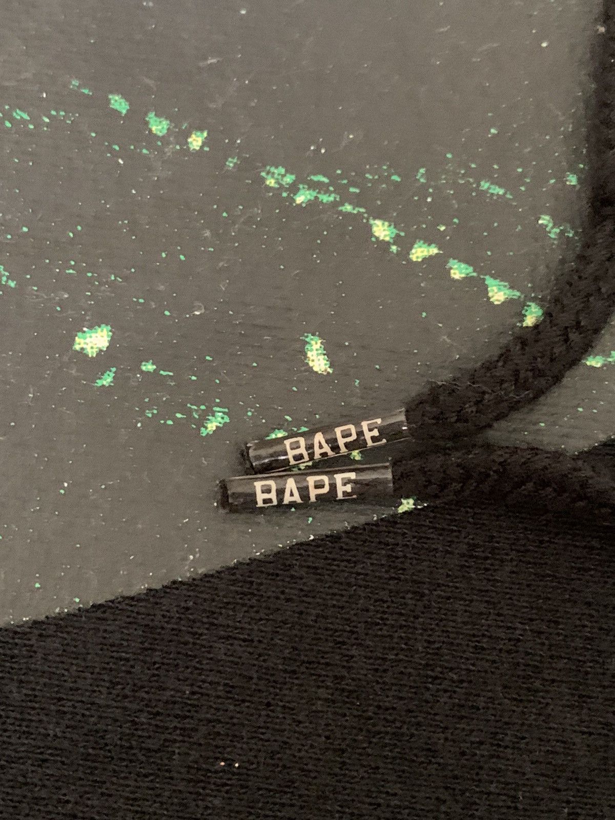Bape Bape x Alien Predator glow in the dark Pullover Hoodie Size US XL / EU 56 / 4 - 16 Thumbnail