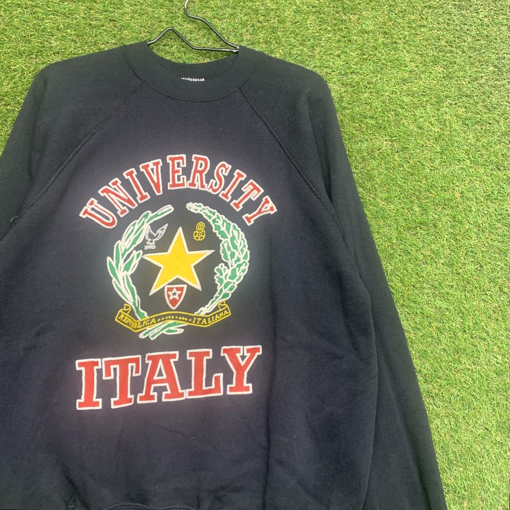 Tultex Vintage Tultex University Italy Sweatshirt Mens Large Black Crewneck Retro Collegiate Pullover Size US L / EU 52-54 / 3 - 2 Thumbnail