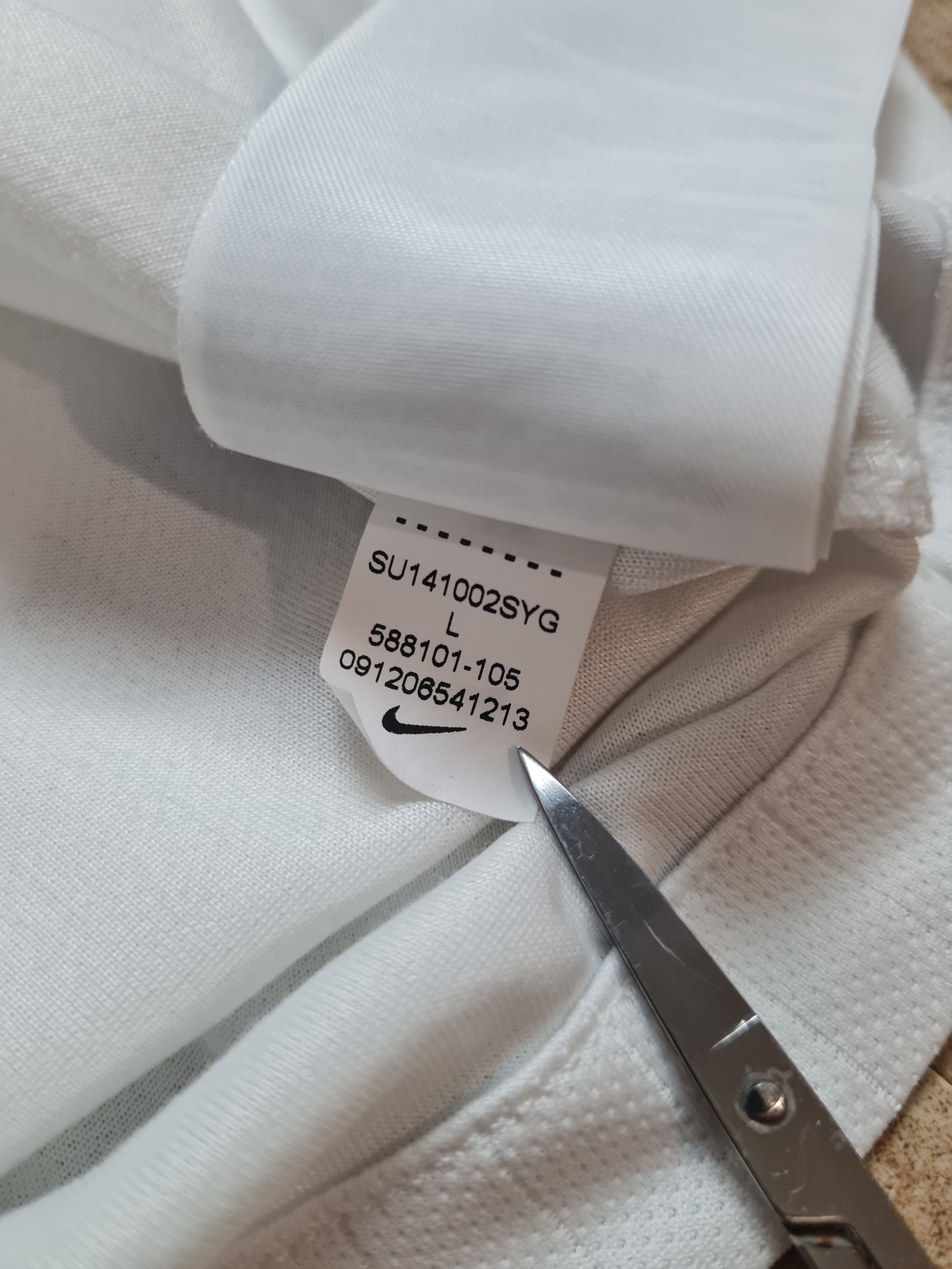Nike Shirt England Home football jersey 2014/2016 Nike 588101-105 Size US L / EU 52-54 / 3 - 17 Thumbnail