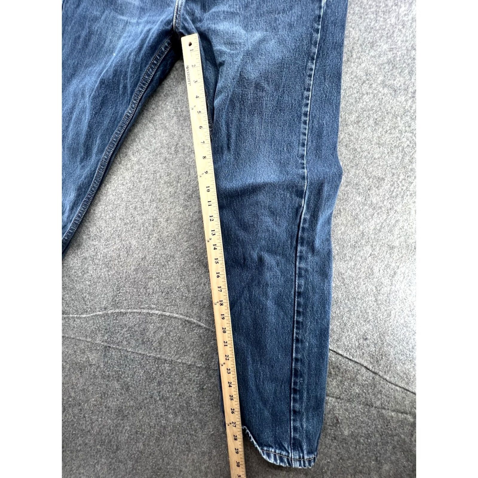 Levi's Levi's 505 Jeans Regular Fit Straight Leg Medium Wash Denim Size 33x32 Men Jeans Size US 33 - 2 Thumbnail