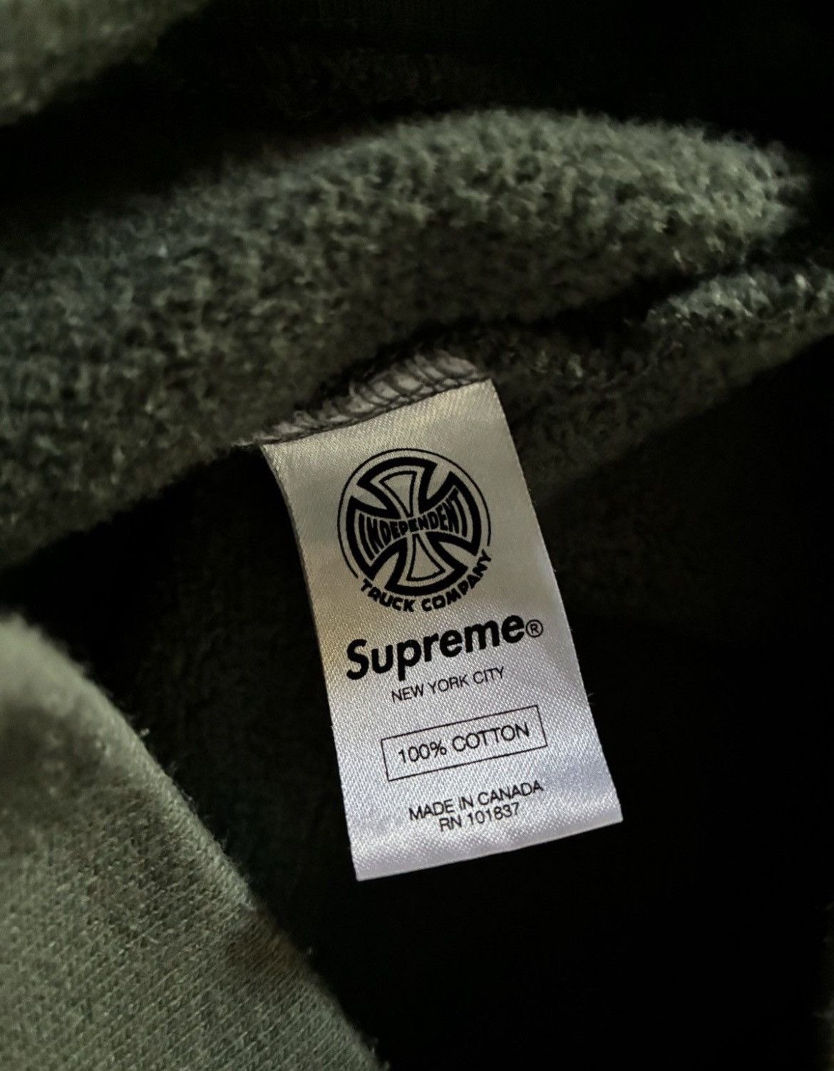 Independent Truck Co. × Supreme FW17 “F*ck The Rest” Crewneck Size US XL / EU 56 / 4 - 7 Thumbnail
