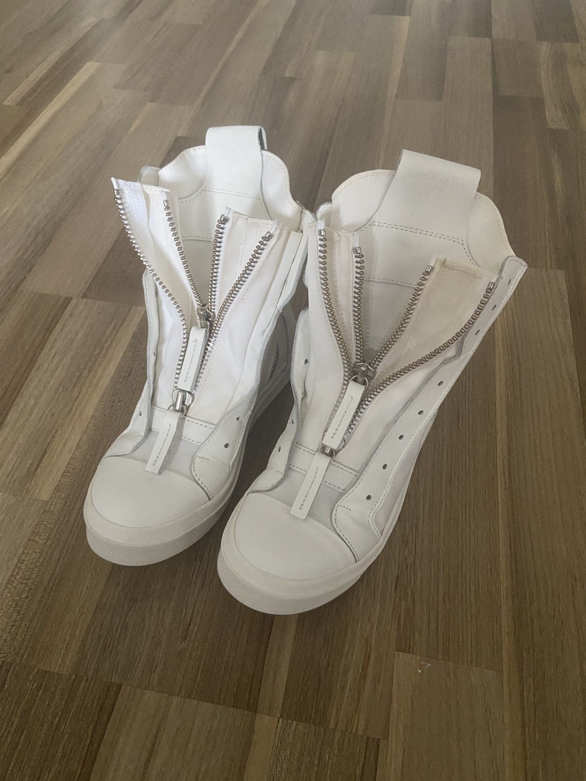 Cinzia Araia | Grailed