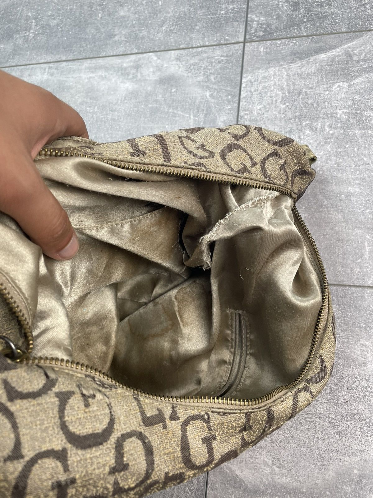 Guess Guess Monogram Vintage Shoulder Bag Size ONE SIZE - 13 Thumbnail