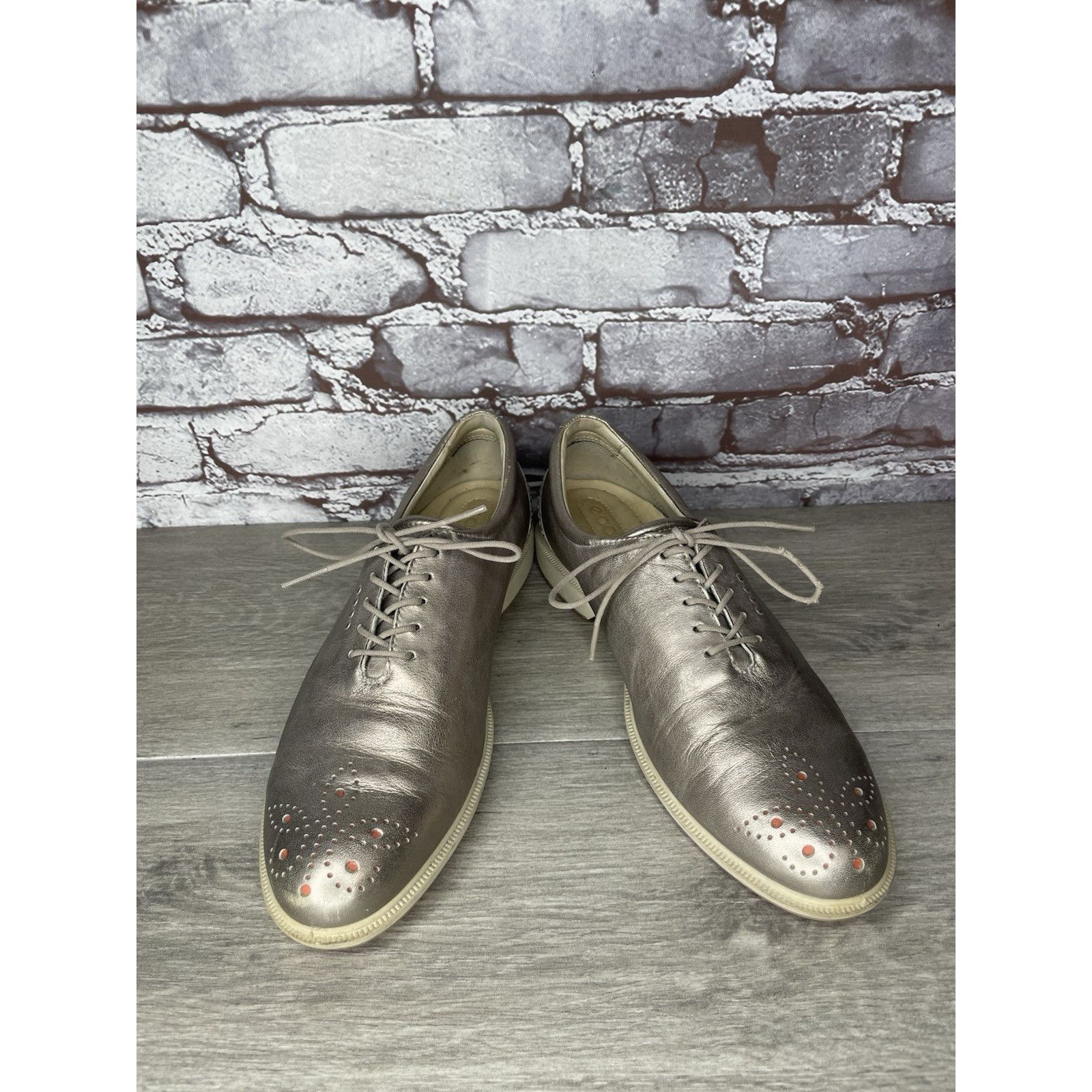 Ecco Ecco Metallic Silver Leather Wingtip Lace Up Golf Shoes Wome Size US 9.5 / IT 39.5 - 15 Thumbnail