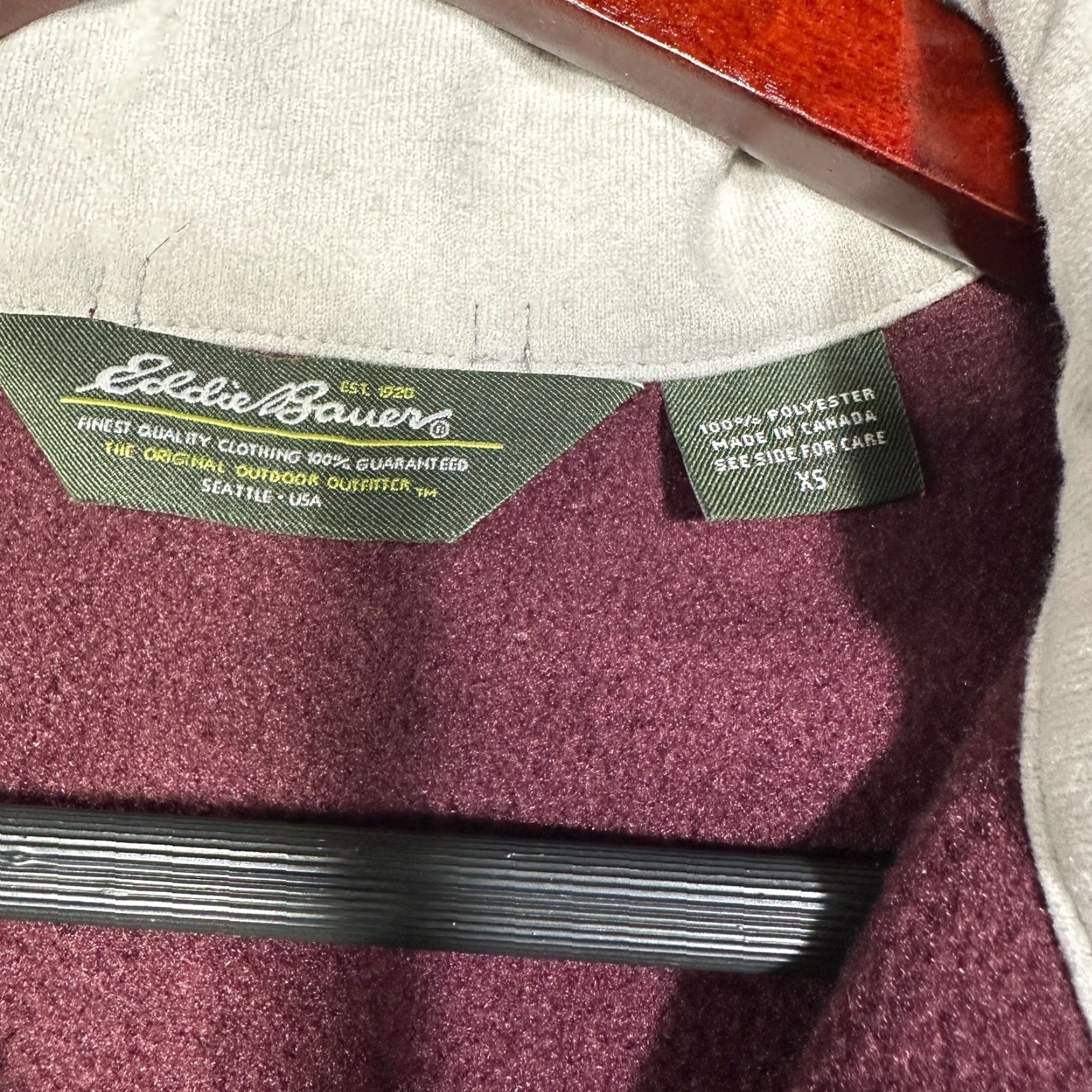 Eddie Bauer Eddie Bauer Vest Womens XS Fleece Full Zip Plum Wine Color Pockets Logo Casual Jacket (19) Size XS / US 0-2 / IT 36-38 - 4 Thumbnail