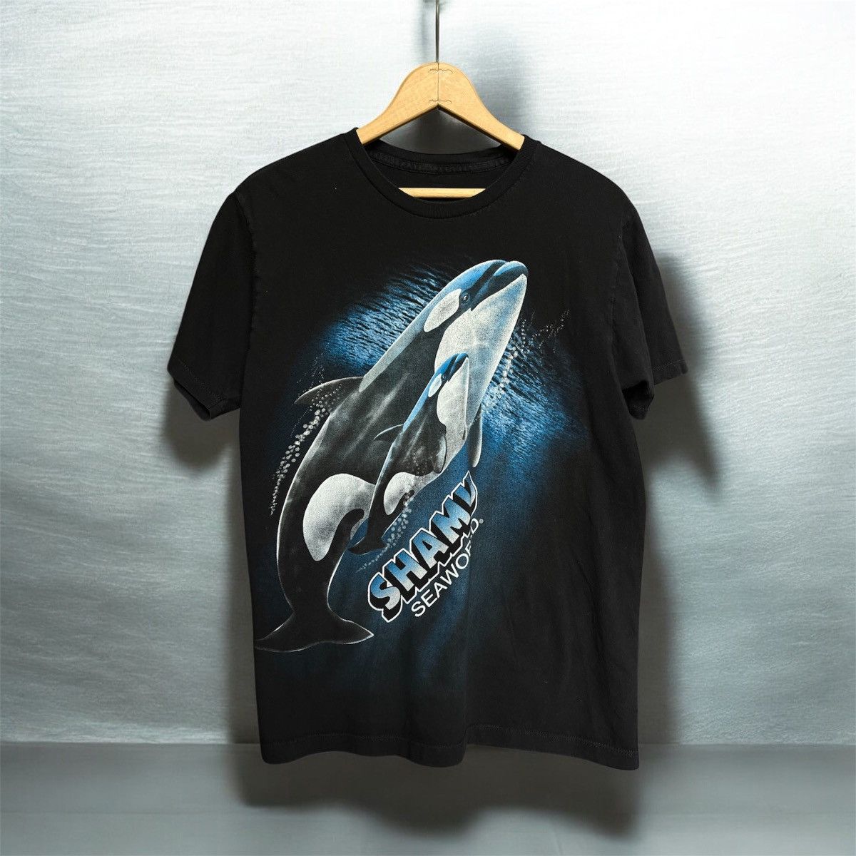 Vintage Vintage SeaWorld Shamu Orca Graphic Tee Y2K medium Size US M / EU 48-50 / 2 - 1 Thumbnail
