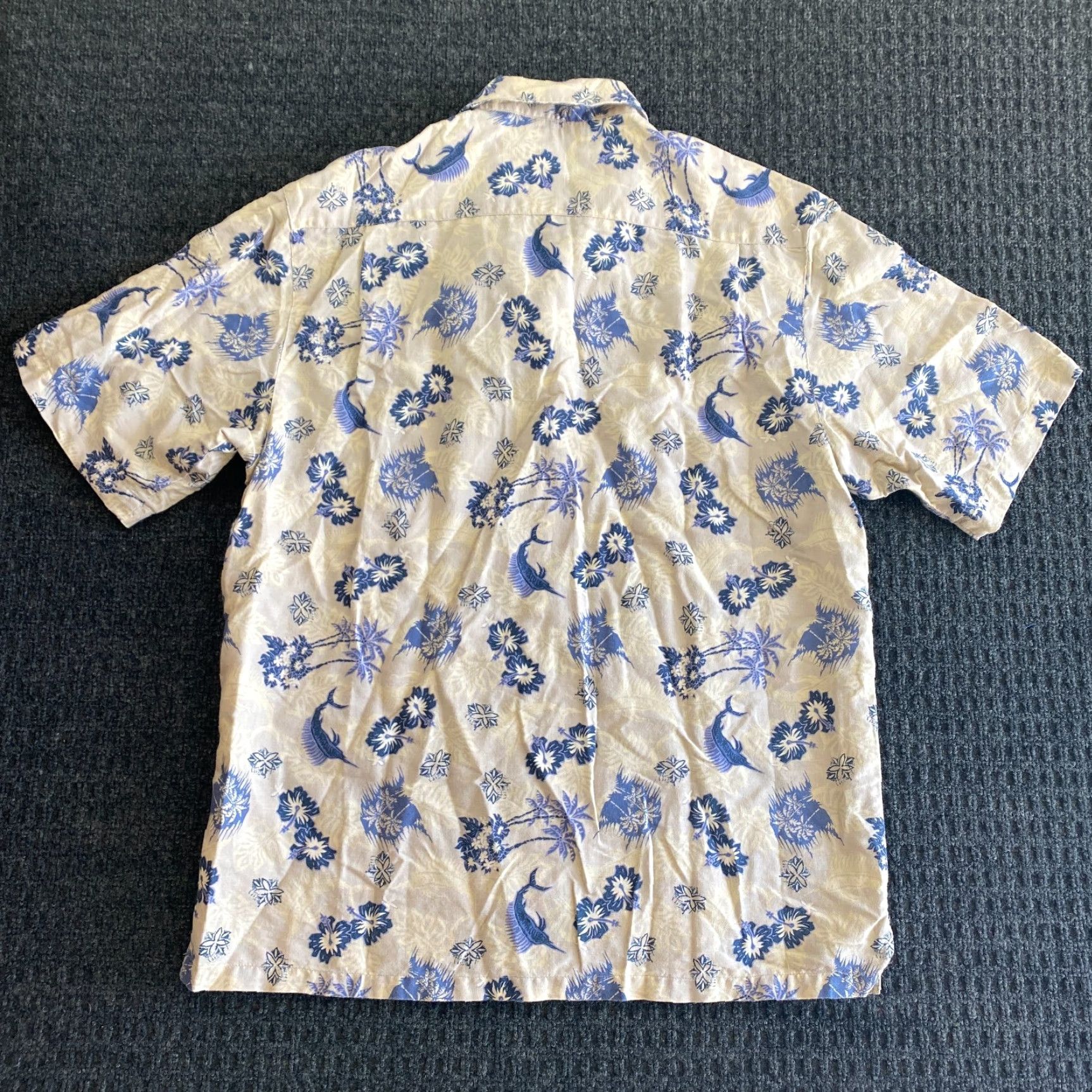 Vintage VINTAGE Columbia Button-Up Shirt Mens M Short Sleeve Floral Fish Blue Hawaiian Casual Size US M / EU 48-50 / 2 - 4 Thumbnail