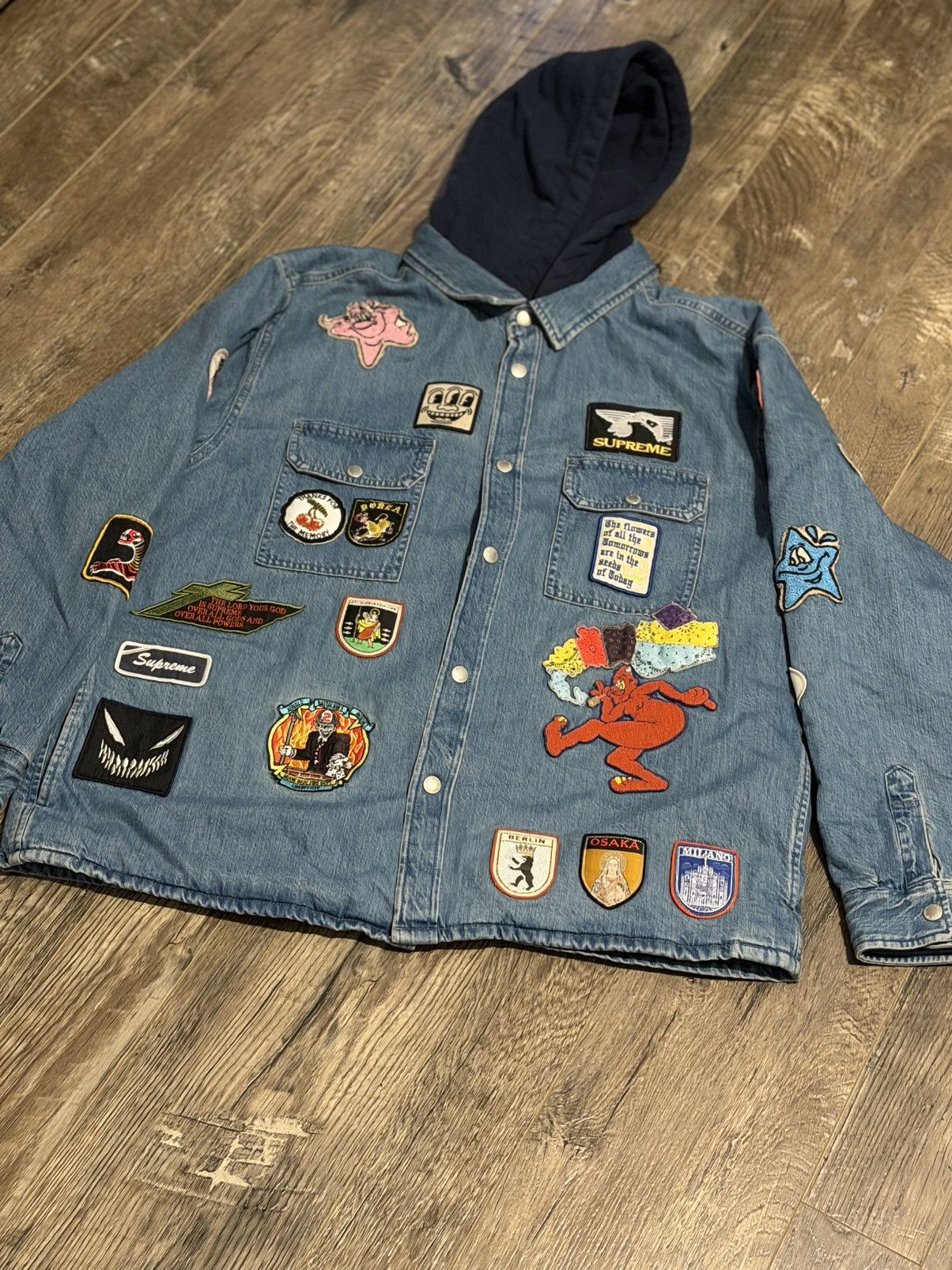 Supreme Supreme Patches Hooded Zip Up Shirt Denim Large‼️Brand New‼️ Size US L / EU 52-54 / 3 - 1 Thumbnail
