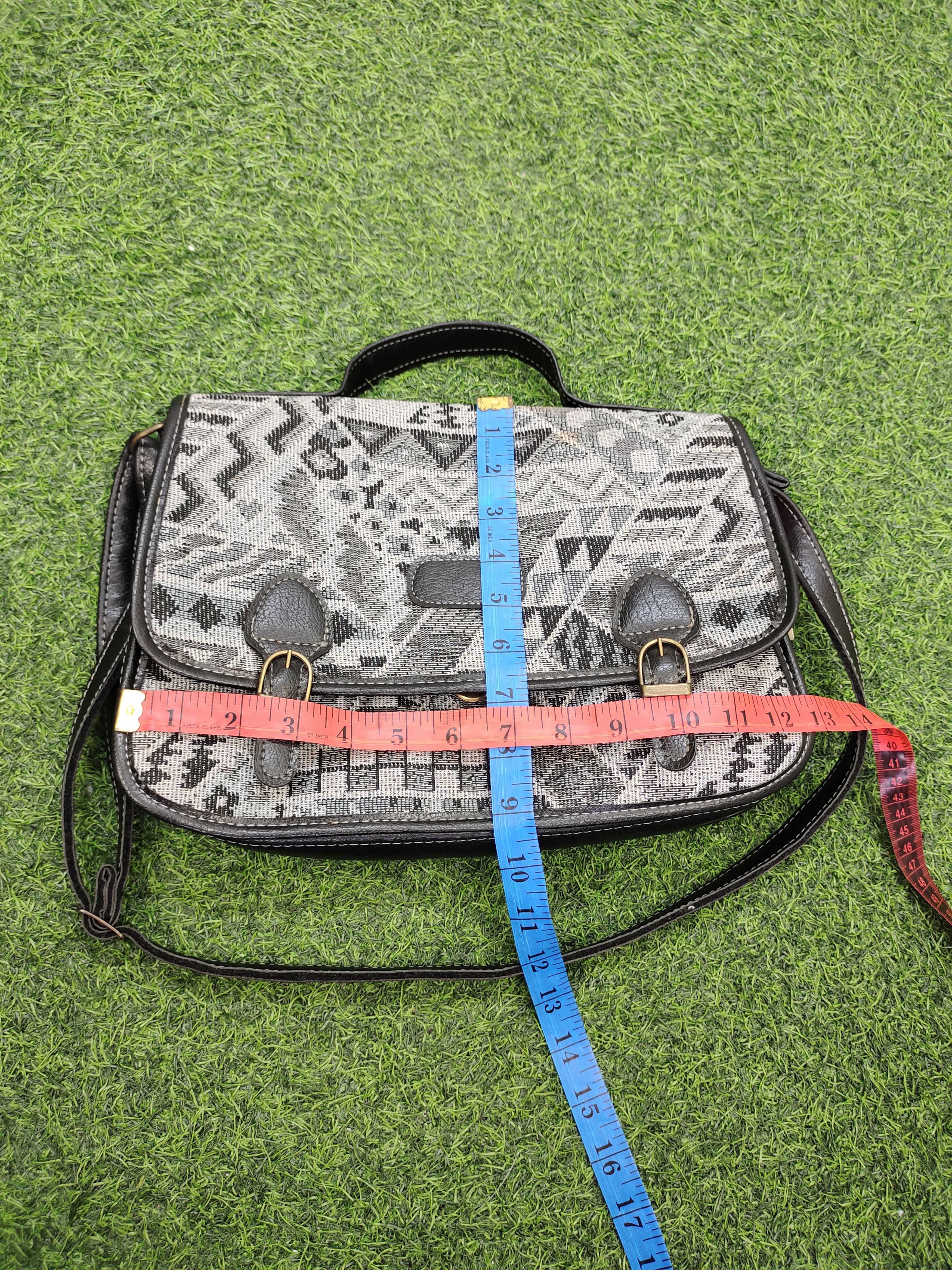 Hysteric Glamour Vintage Saxone Britain Native Embroidered Messenger Bag Size ONE SIZE - 17 Thumbnail