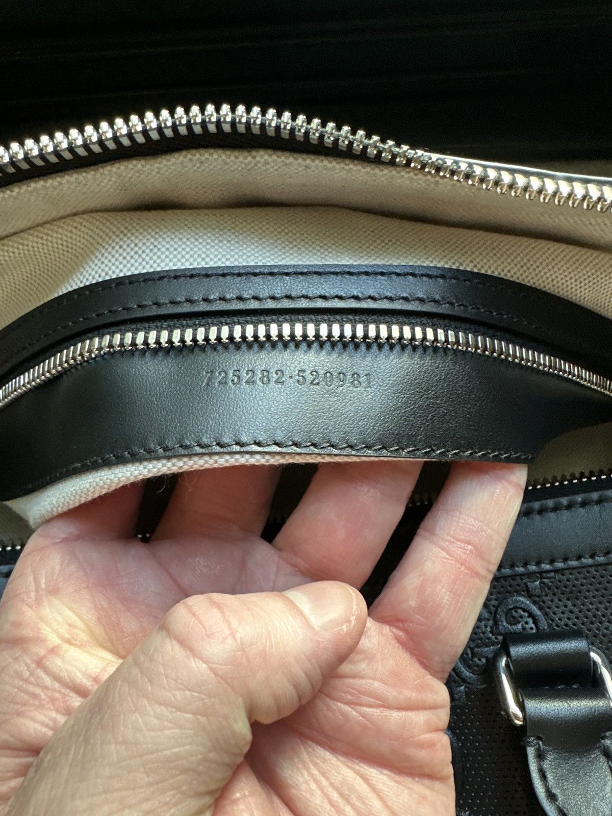 Gucci Black Leather GG Embossed Duffle Size ONE SIZE - 11 Thumbnail