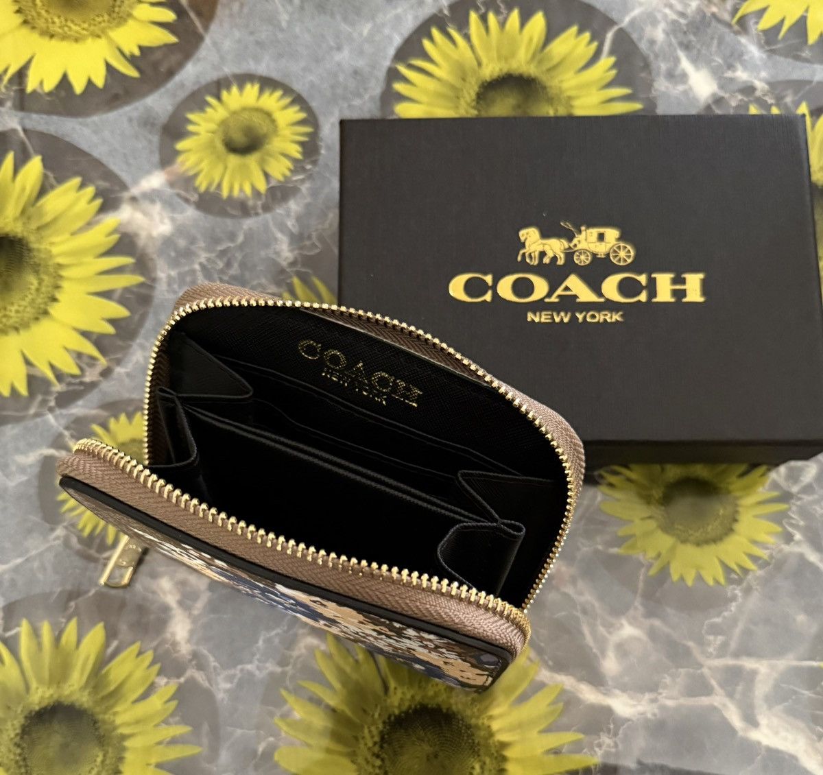 Coach Coach Brown Signature Floral Bouquet Small Zip Wallet Size ONE SIZE - 3 Thumbnail