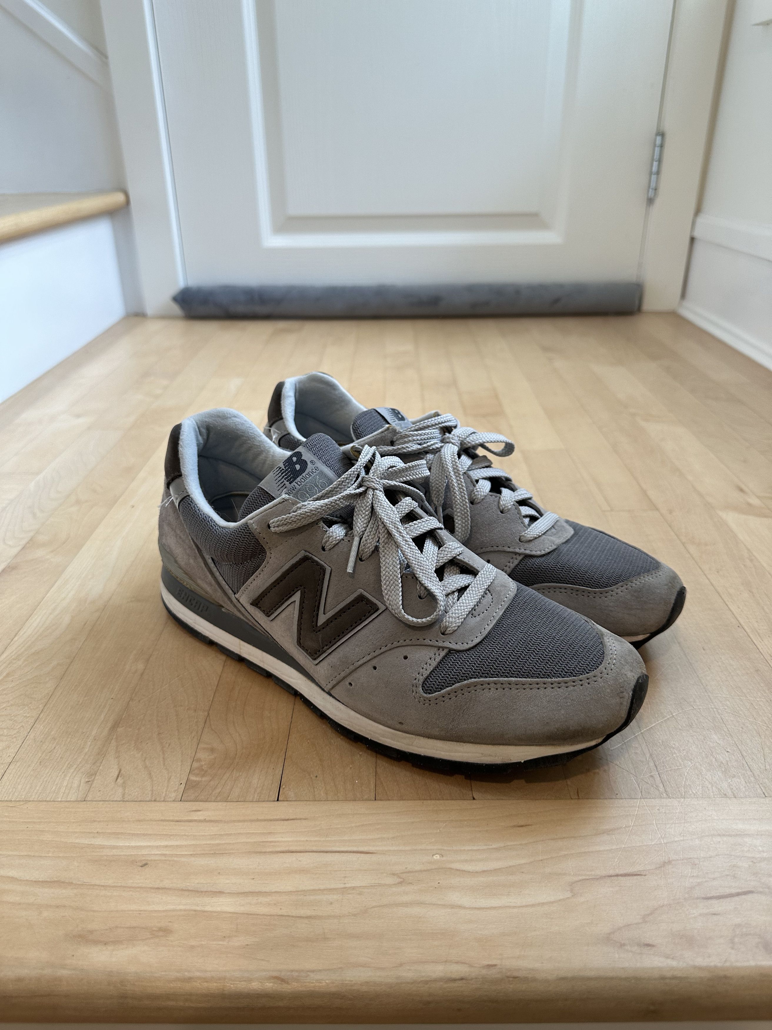 New Balance New Balance 574 MiUSA Size US 11 / EU 44 - 1 Thumbnail