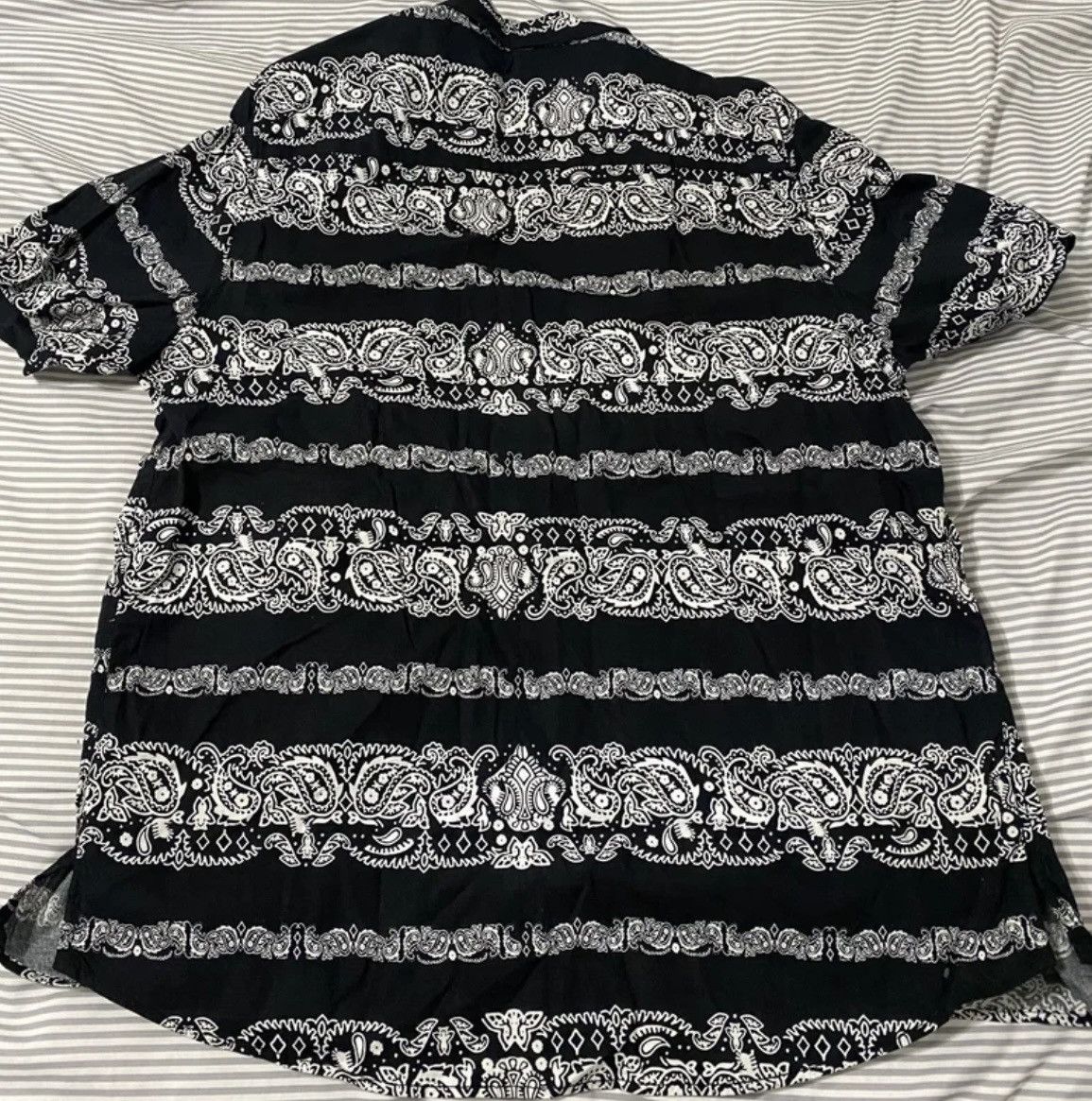 Divided H&M DIVIDED Short-Sleeved Cotton Shirt L Size US L / EU 52-54 / 3 - 2 Thumbnail