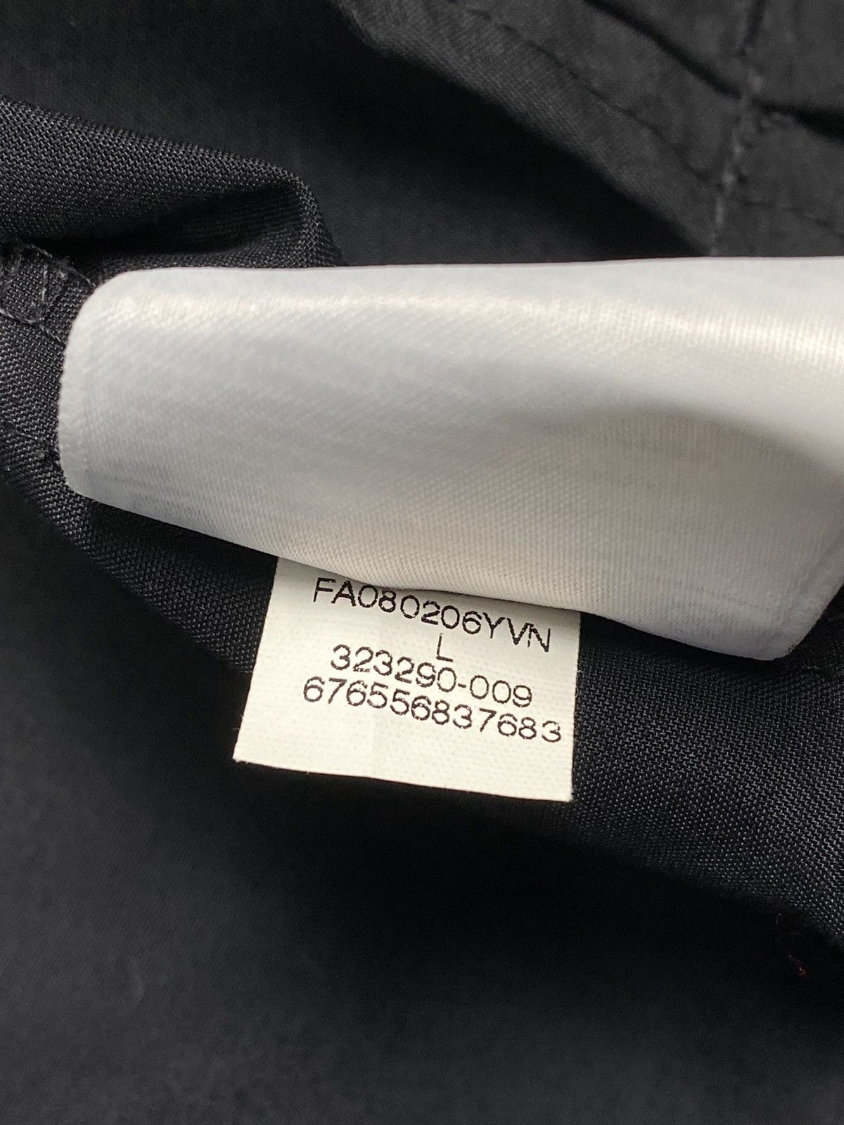 Nike Vintage 00s Nike windbreaker track full zip black jacket Size US L / EU 52-54 / 3 - 19 Thumbnail
