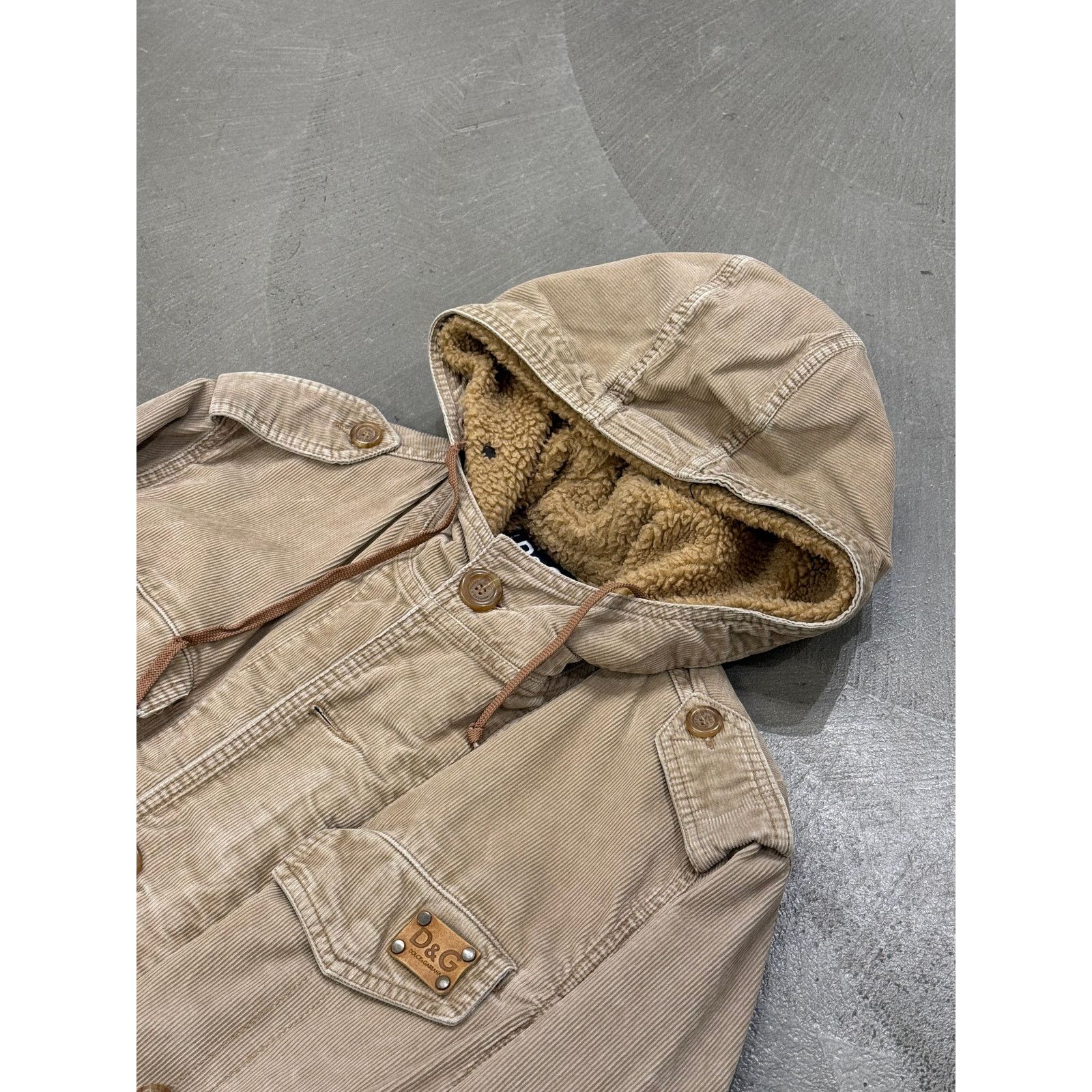 Dolce & Gabbana 2000s Dolce & Gabbana sherpa-lined military parka Size US M / EU 48-50 / 2 - 5 Thumbnail