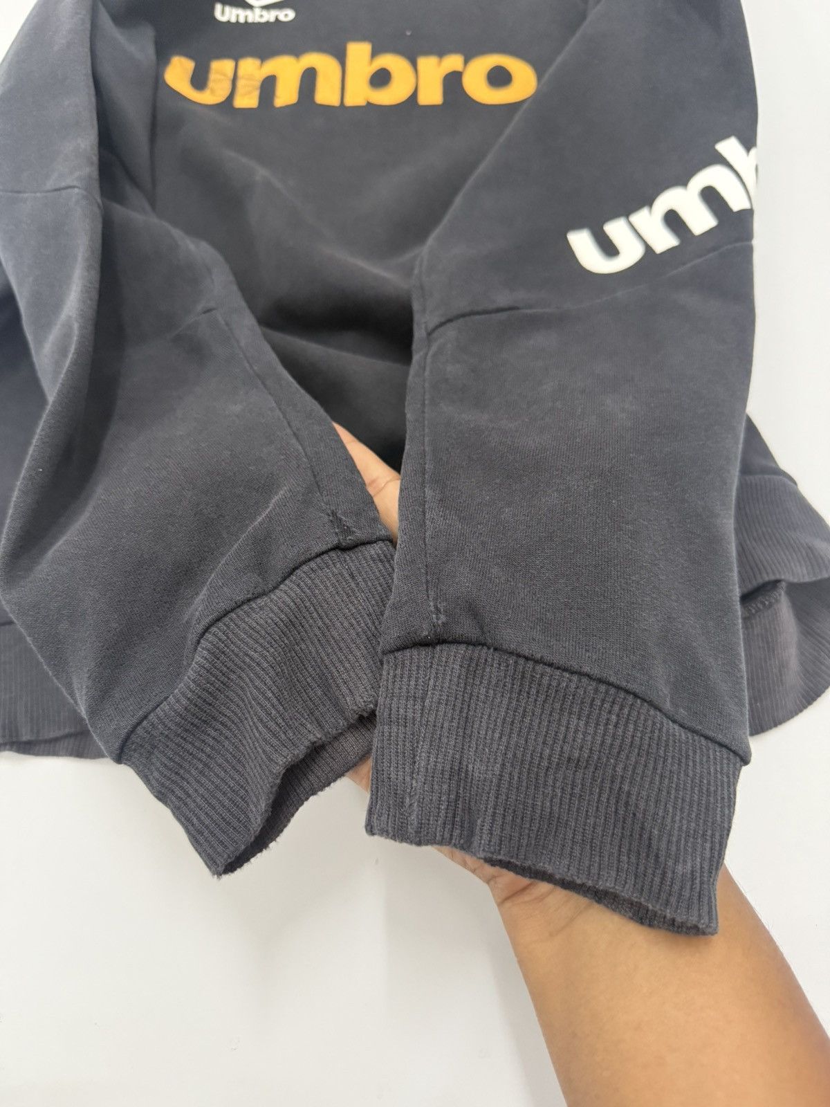 Umbro 🔥 Y2K UMBRO Distressed Faded Sweatshirt Size US S / EU 44-46 / 1 - 8 Thumbnail