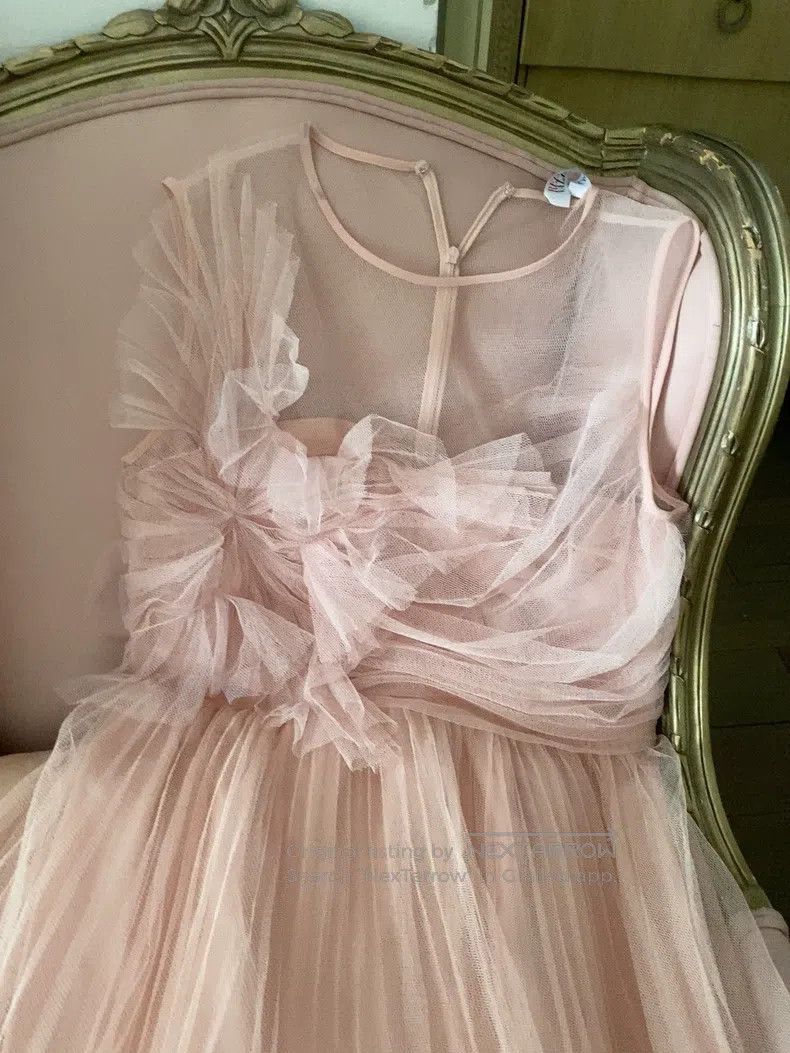 Valentino Valentino Little swan dress Size M / US 6-8 / IT 42-44 - 2 Thumbnail