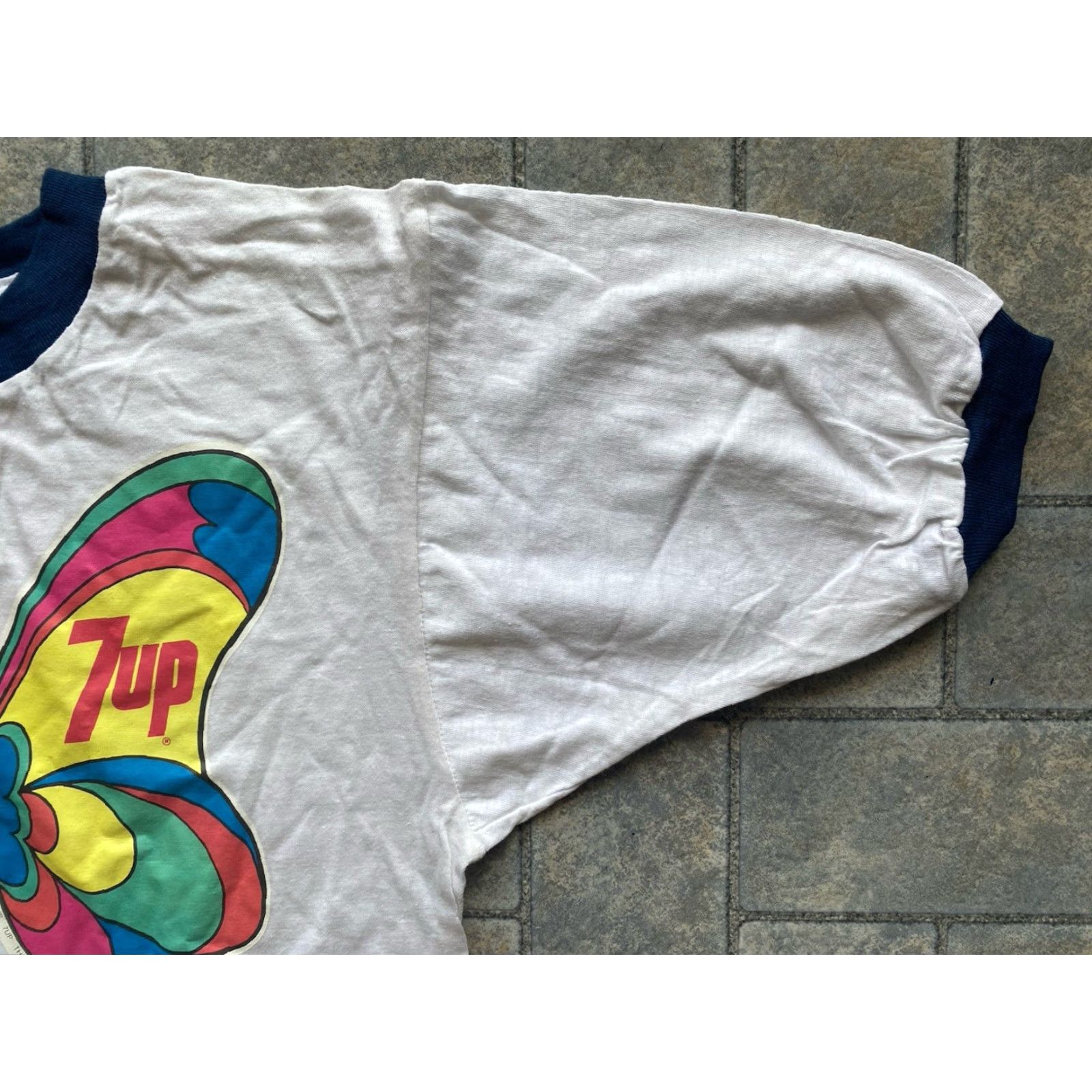 Vintage VINTAGE RARE Single Stitch T Shirt Butterfly Men M White 70s 80s 90s Peter Max John Alcorn 7up Mens Size US M / EU 48-50 / 2 - 7 Thumbnail
