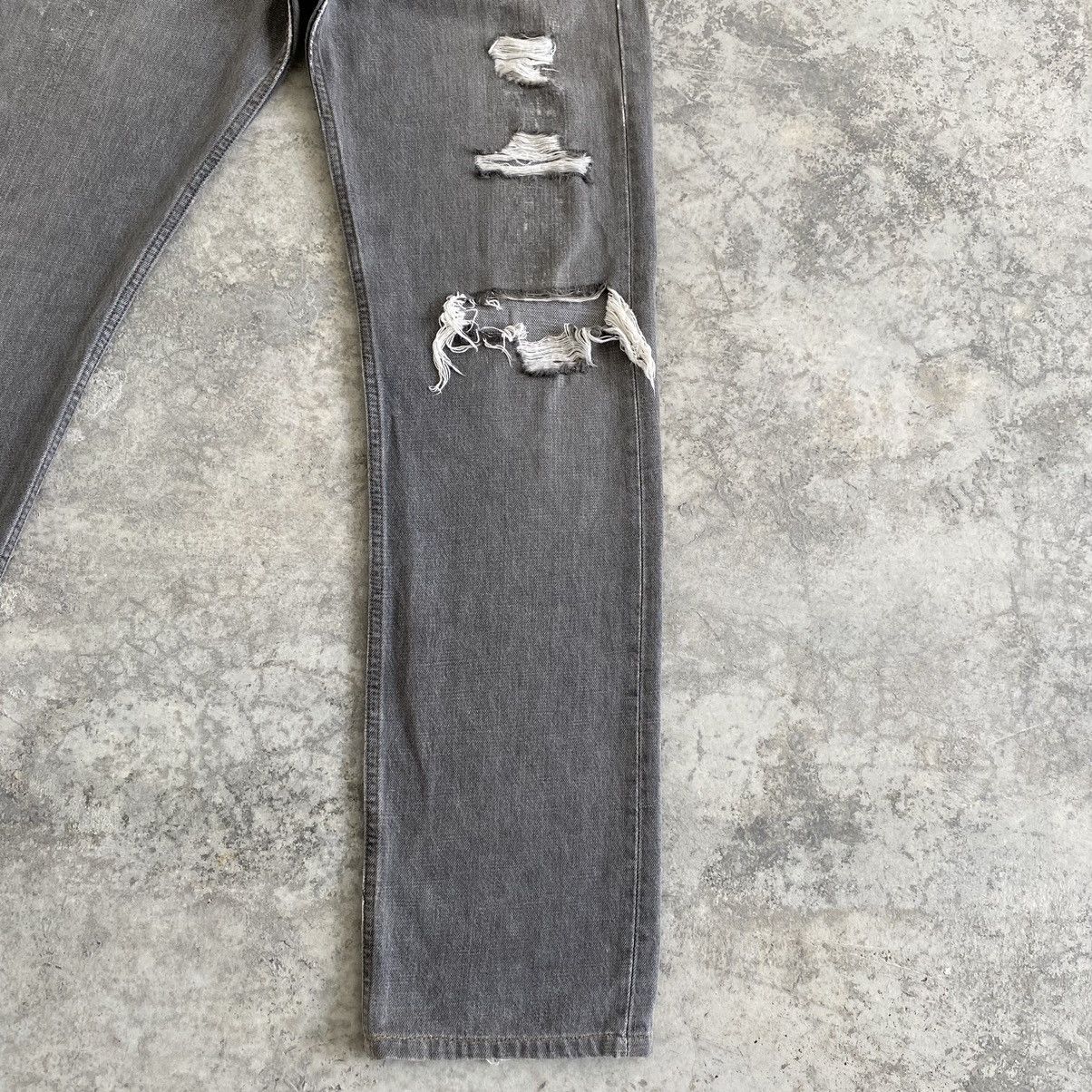 Levi's Vintage Late 90’s Levis 501 Ash Grey Distressed Jeans Size US 32 / EU 48 - 6 Thumbnail