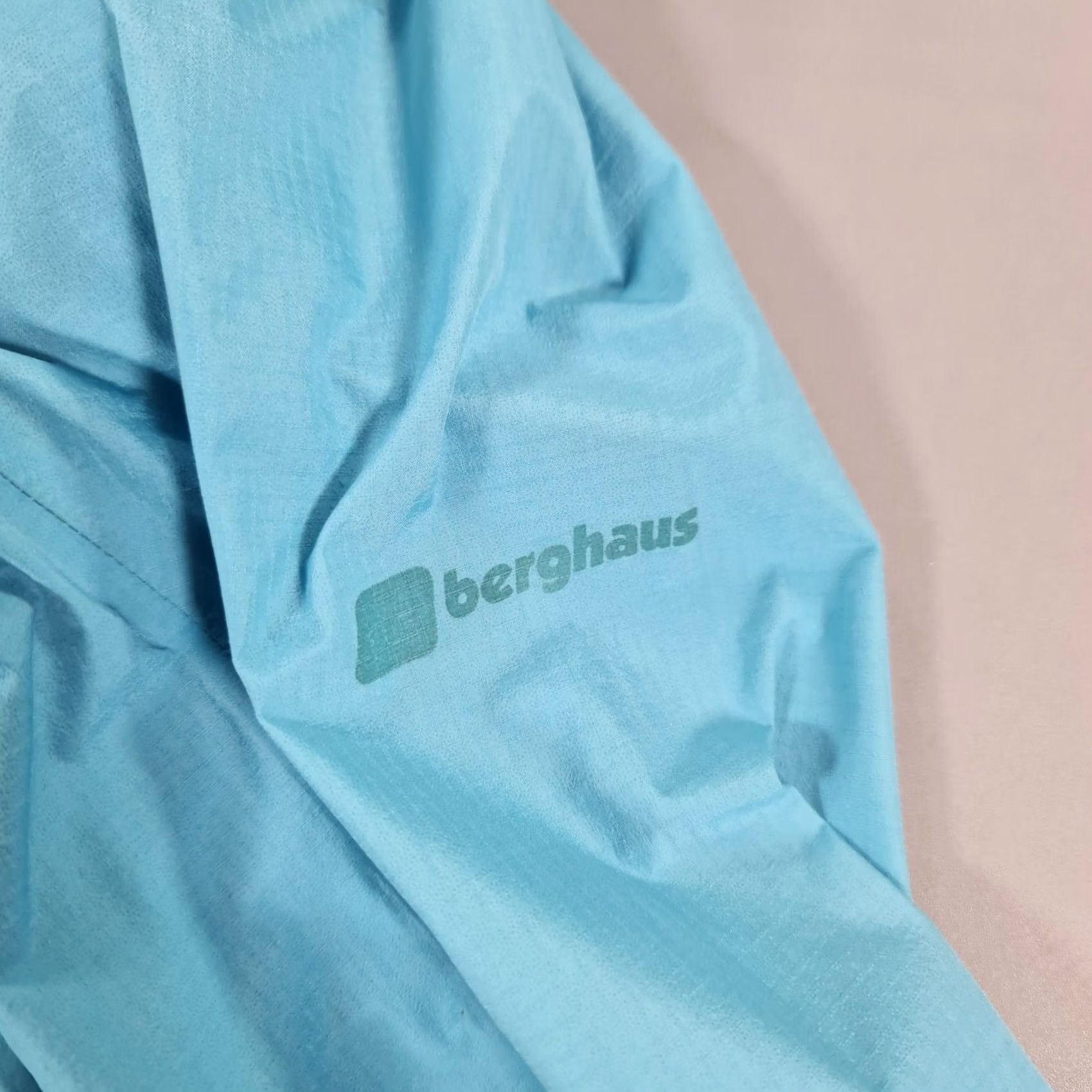 Berghaus Berhaus Womens Jacket Blue 10 UK Gore-Tex Active VapourLight MtnHaus Waterproof Jacket Hooded Lightweight All Seasons Womens 10 UK Blue Size L / US 10 / IT 46 - 5 Thumbnail