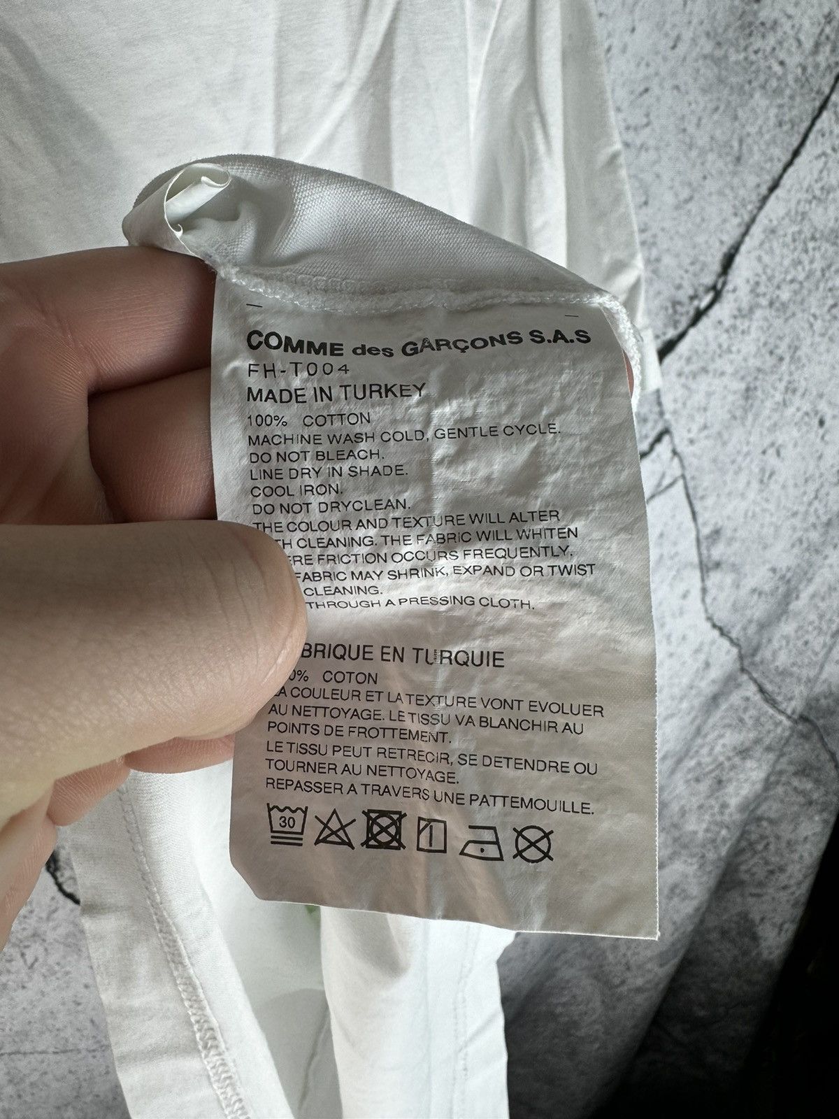 Comme des Garcons T-shirt Comme Des Garçons Shirt X Kaws Very Rare Size US L / EU 52-54 / 3 - 4 Thumbnail