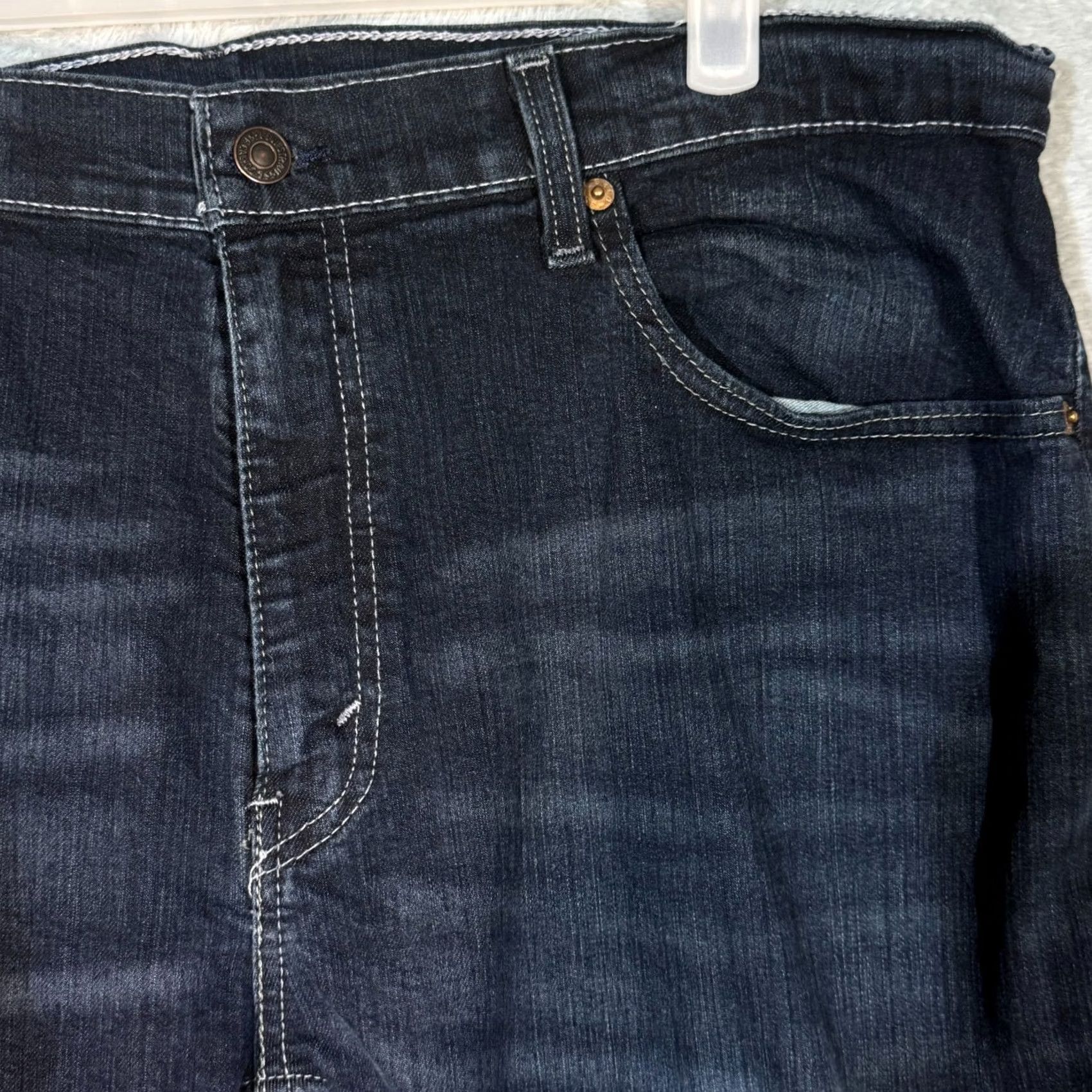 Levi's Levi’s 559 Jeans Men’s 36 x 34 Blue Denim Relaxed Fit High-Rise Straight Leg (Zipper Fly) Size US 36 / EU 52 - 4 Thumbnail