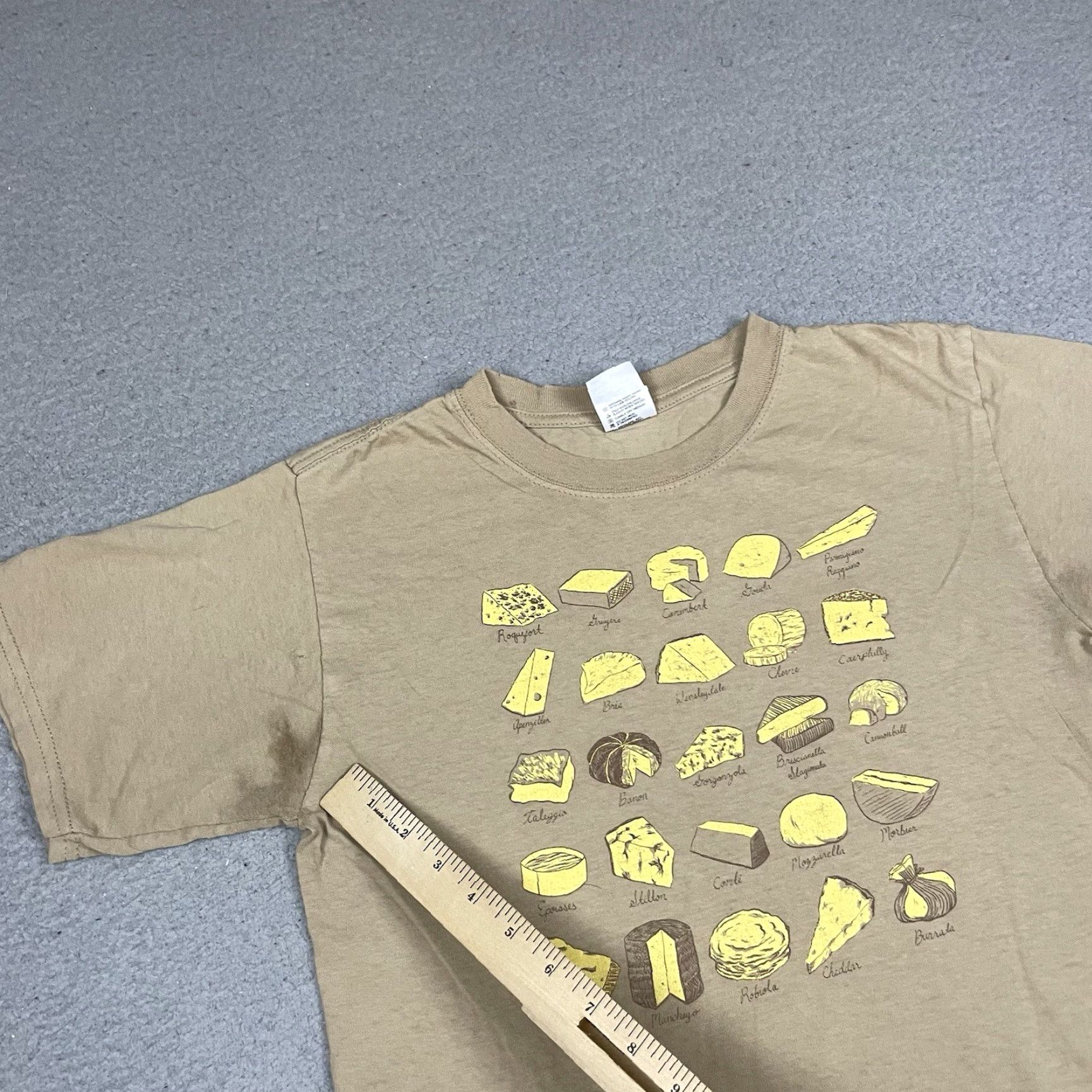 Gildan VINTAGE Gildan T-Shirt Mens 90s Cheese Brown Short Sleeve Crew Neck S Small Cotton Distressed Pattern Solid Graphic Print Vintage Rare Brie Size US S / EU 44-46 / 1 - 5 Thumbnail