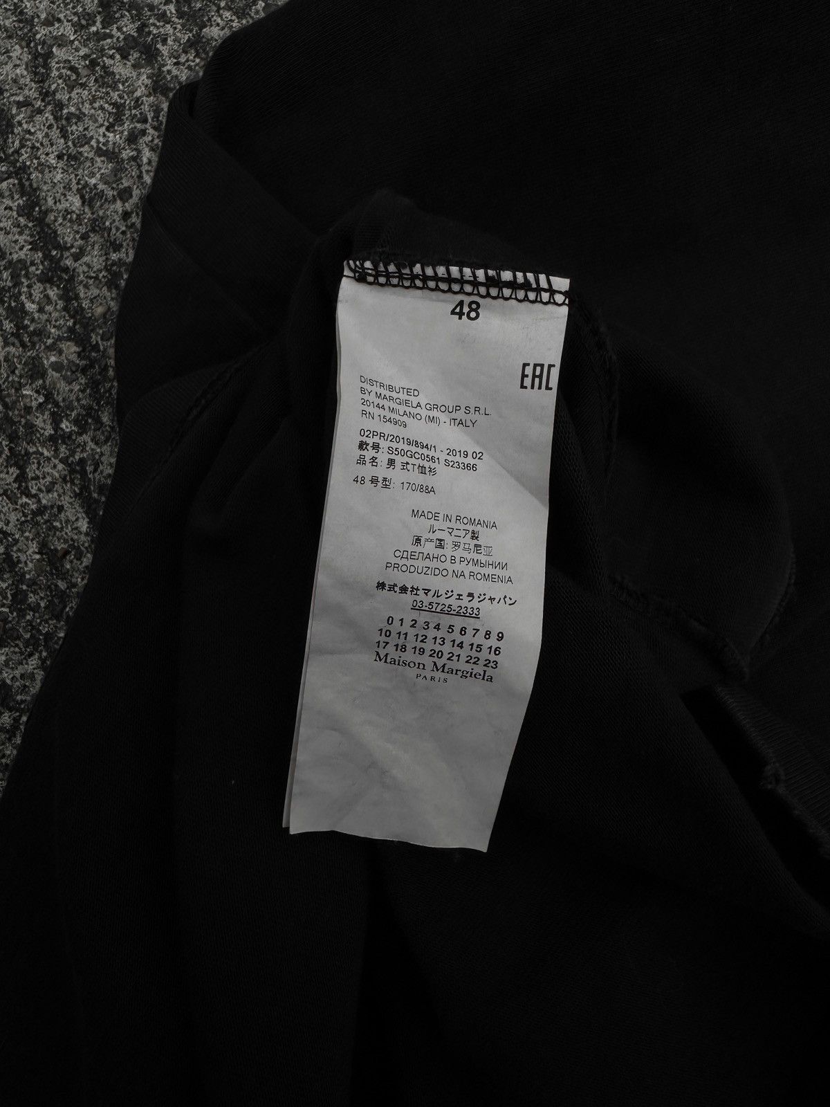 Maison Margiela Maison Margiela FW19 Ripped Pocket Damage Tee Size US L / EU 52-54 / 3 - 10 Thumbnail