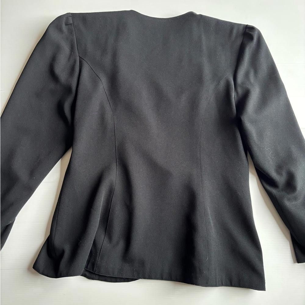 Designer Vintage Jackie K Black Blazer with Gold Strap Size L / US 10 / IT 46 - 2 Thumbnail