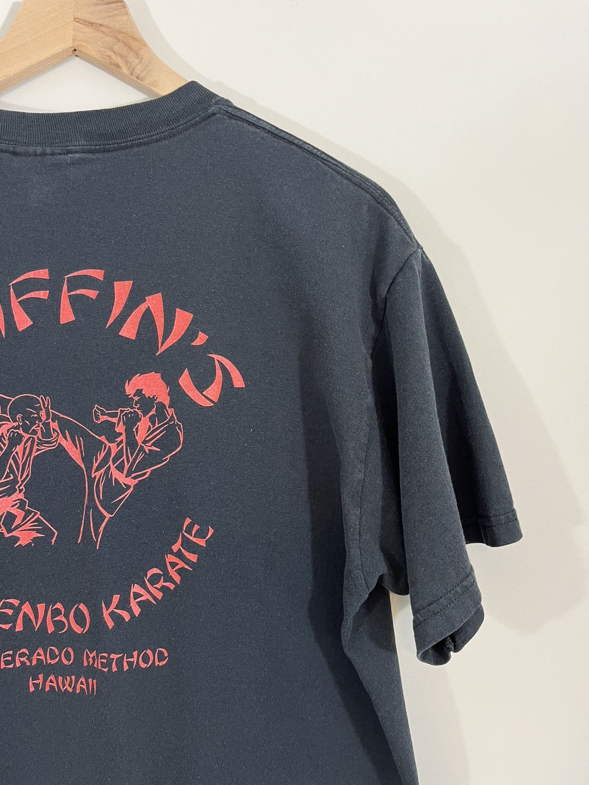Vintage Hawaii Karate Combat Faded Black Martial Arts Tee Size US L / EU 52-54 / 3 - 10 Thumbnail