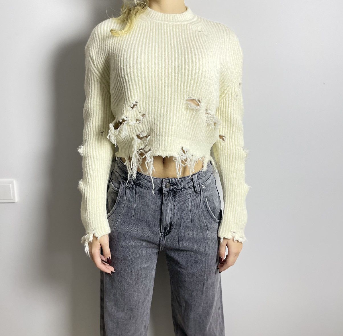 Yeezy YEEZY Season 3 Cropped & Distressed Ribbed Wool Sweater Size S / US 4 / IT 40 - 11 Thumbnail