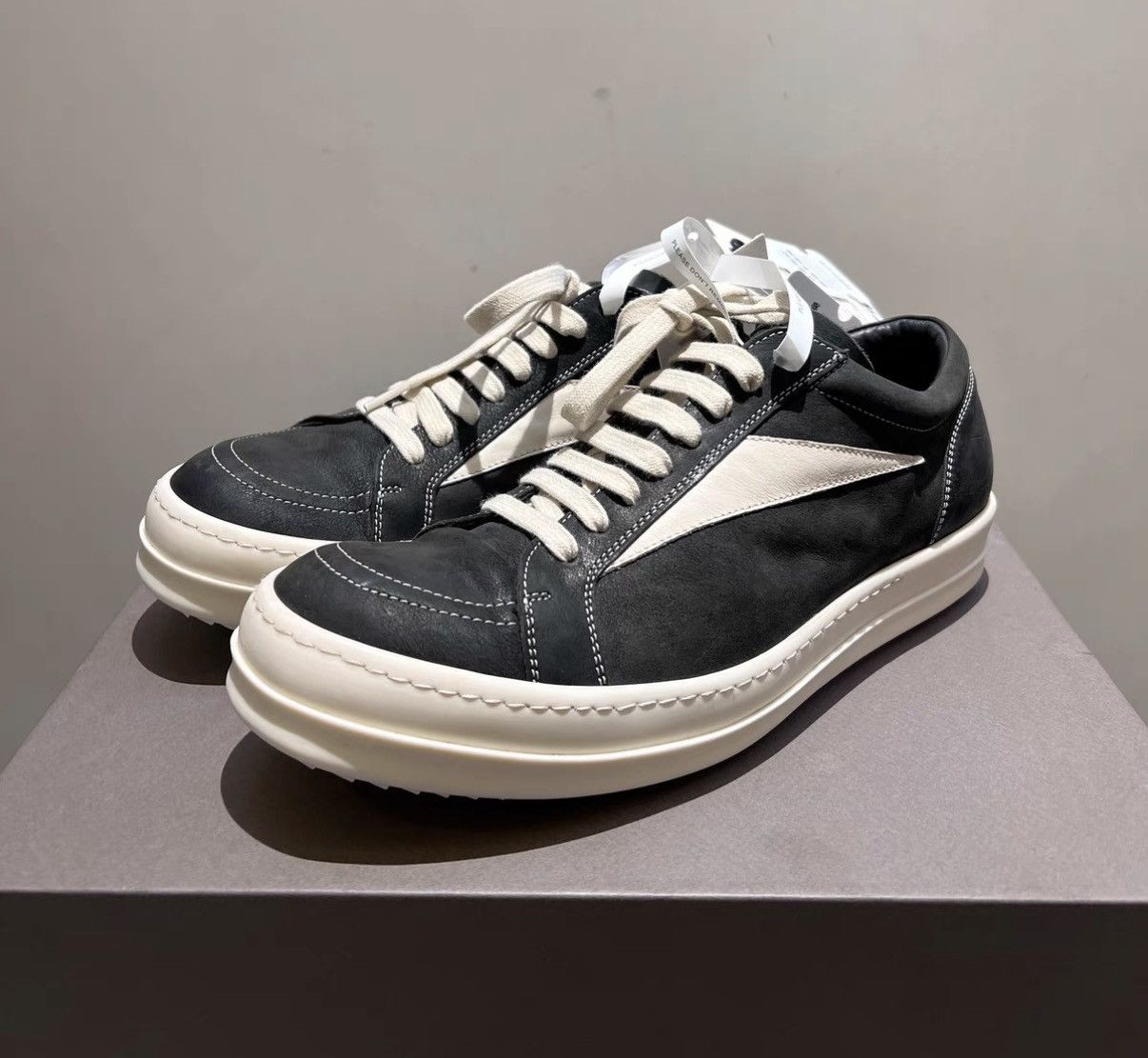 Rick Owens Rick Owens Mainline Brushed Leather Sneakers Size US 9.5 / EU 42-43 - 2 Thumbnail