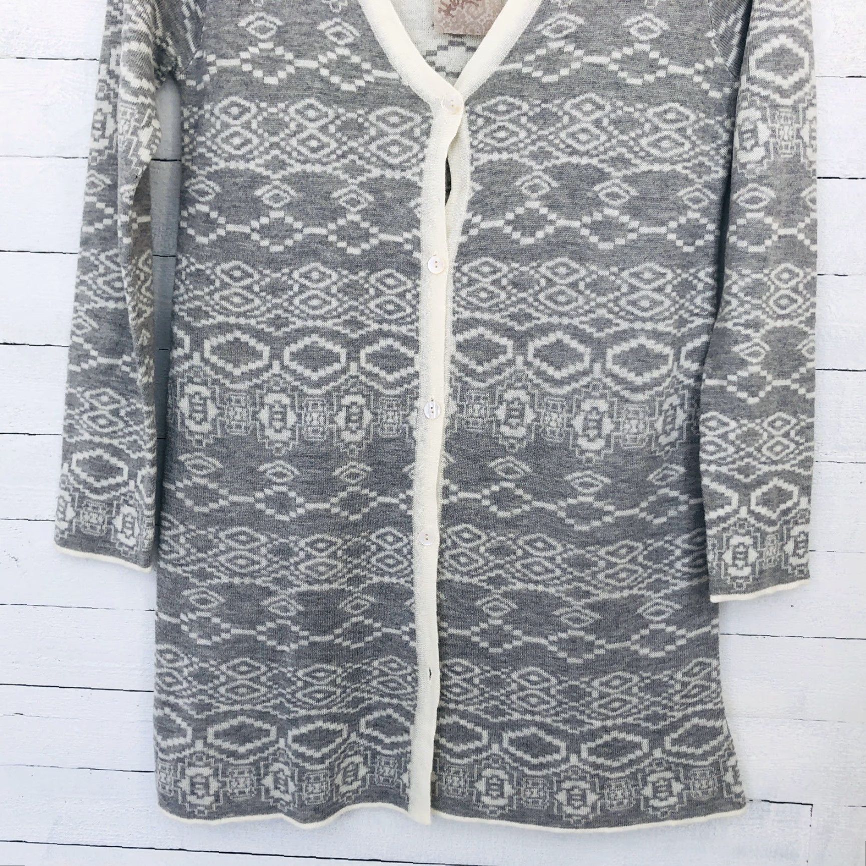 Vintage Hem & Thread Womens Sweater Cardigan Medium Gray White Button Down V-Neck NWT Size M / US 6-8 / IT 42-44 - 5 Thumbnail