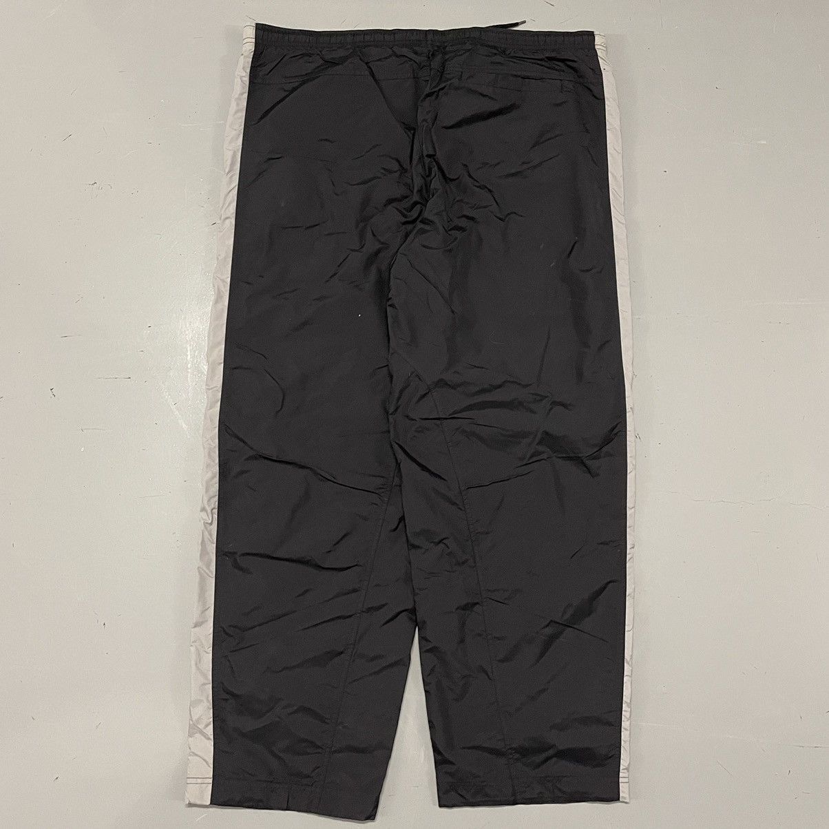 Nike × Vintage Crazy vintage Y2K Nike baggy wide leg essential sweatpants Size US 40 / EU 56 - 4 Thumbnail