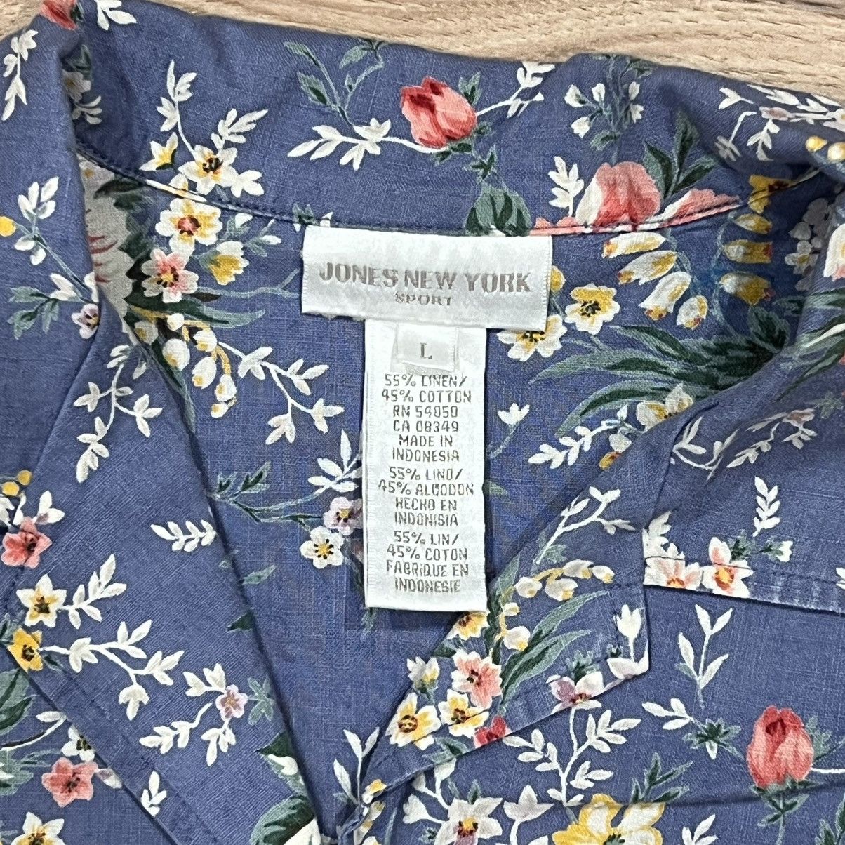 Jones New York Jones New York Sport Large Floral Button Up Shirt and Shorts Size L / US 10 / IT 46 - 2 Thumbnail