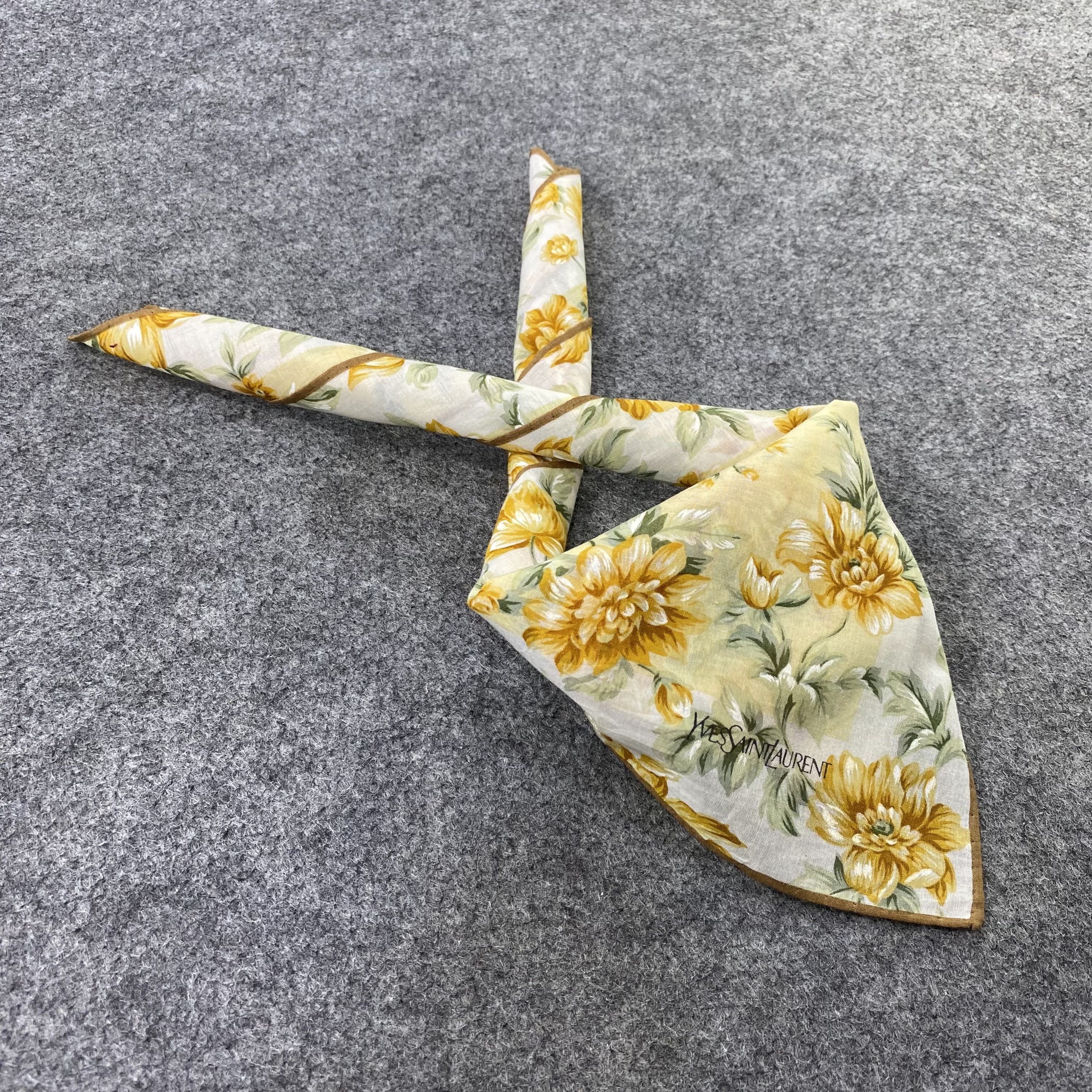 Yves Saint Laurent Yves Saint Laurent Handkerchief Neckerchief Bandana-B1829 Size ONE SIZE - 1 Thumbnail