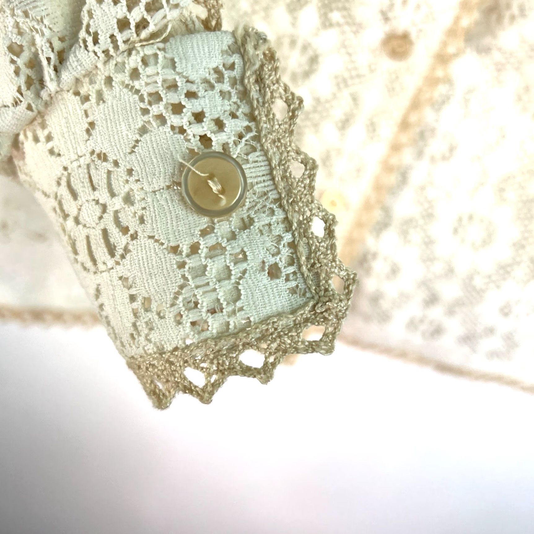 Vintage VTG 70's Mr Stan Lace Floral Button-Up Dagger Collar Shirt Womens SZ 13/14 Ivory Size XL / US 12-14 / IT 48-50 - 5 Thumbnail