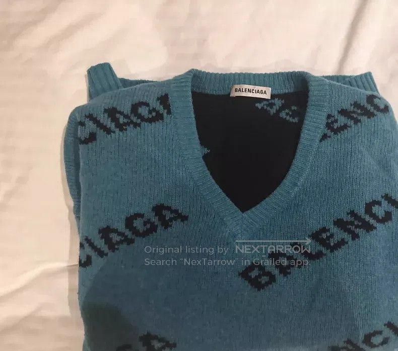 Balenciaga Balenciaga size 38 Sky blue or teal full print sweater Size M / US 6-8 / IT 42-44 - 3 Thumbnail