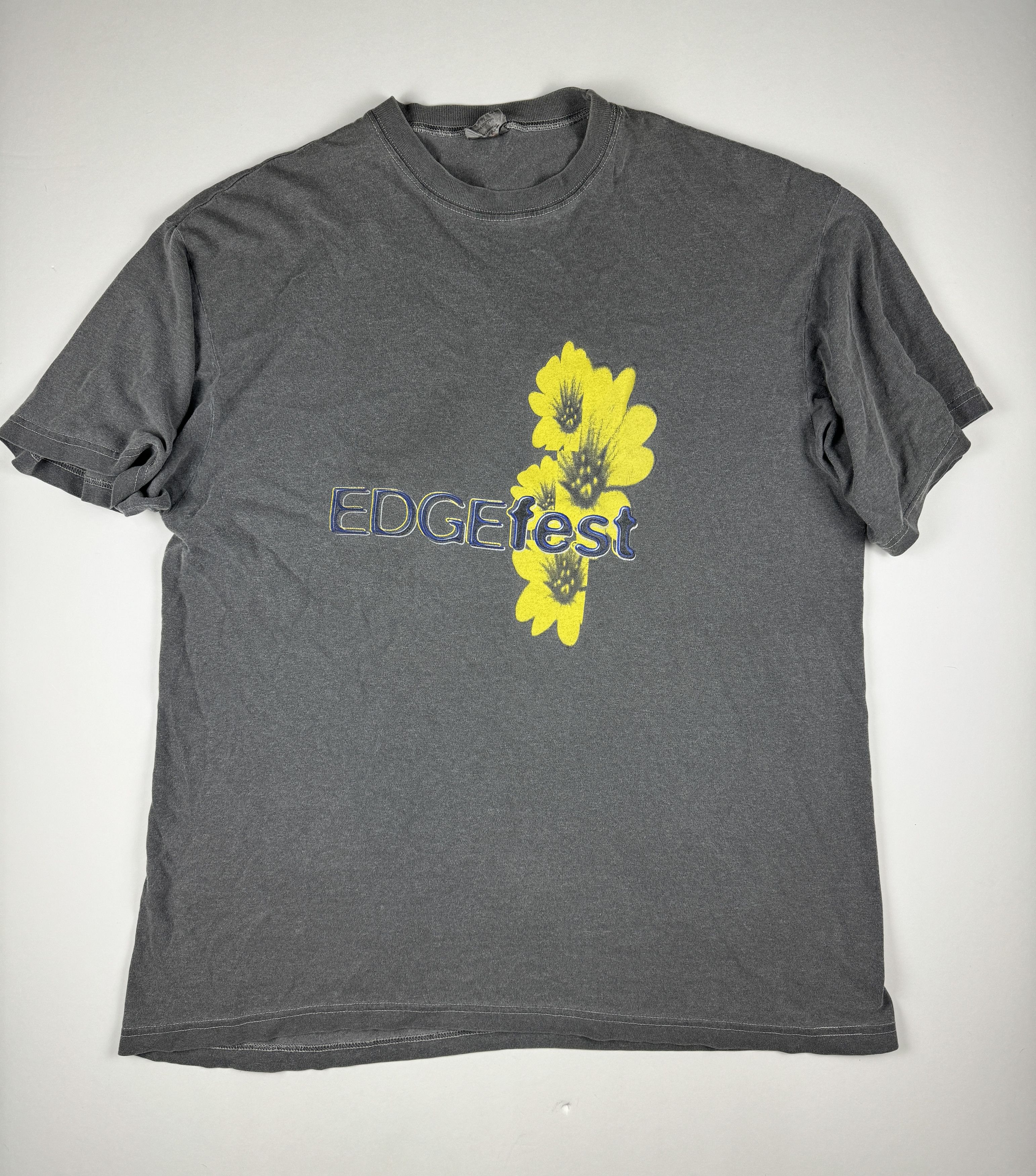 Vintage Edgefest Tee Size US XL / EU 56 / 4 - 1 Thumbnail
