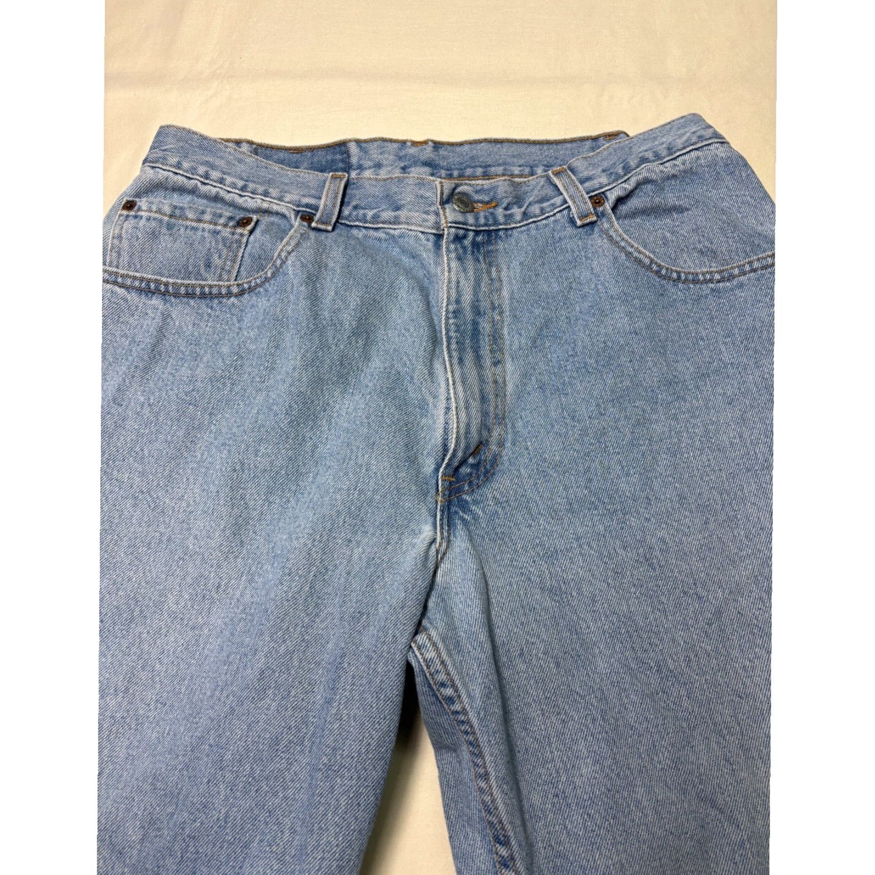Levi's VINTAGE Levi's 560 Loose Fit Tapered Leg Jeans Light Wash Made USA Mens 34x32 Blue 90s Grunge Size US 34 / EU 50 - 2 Thumbnail