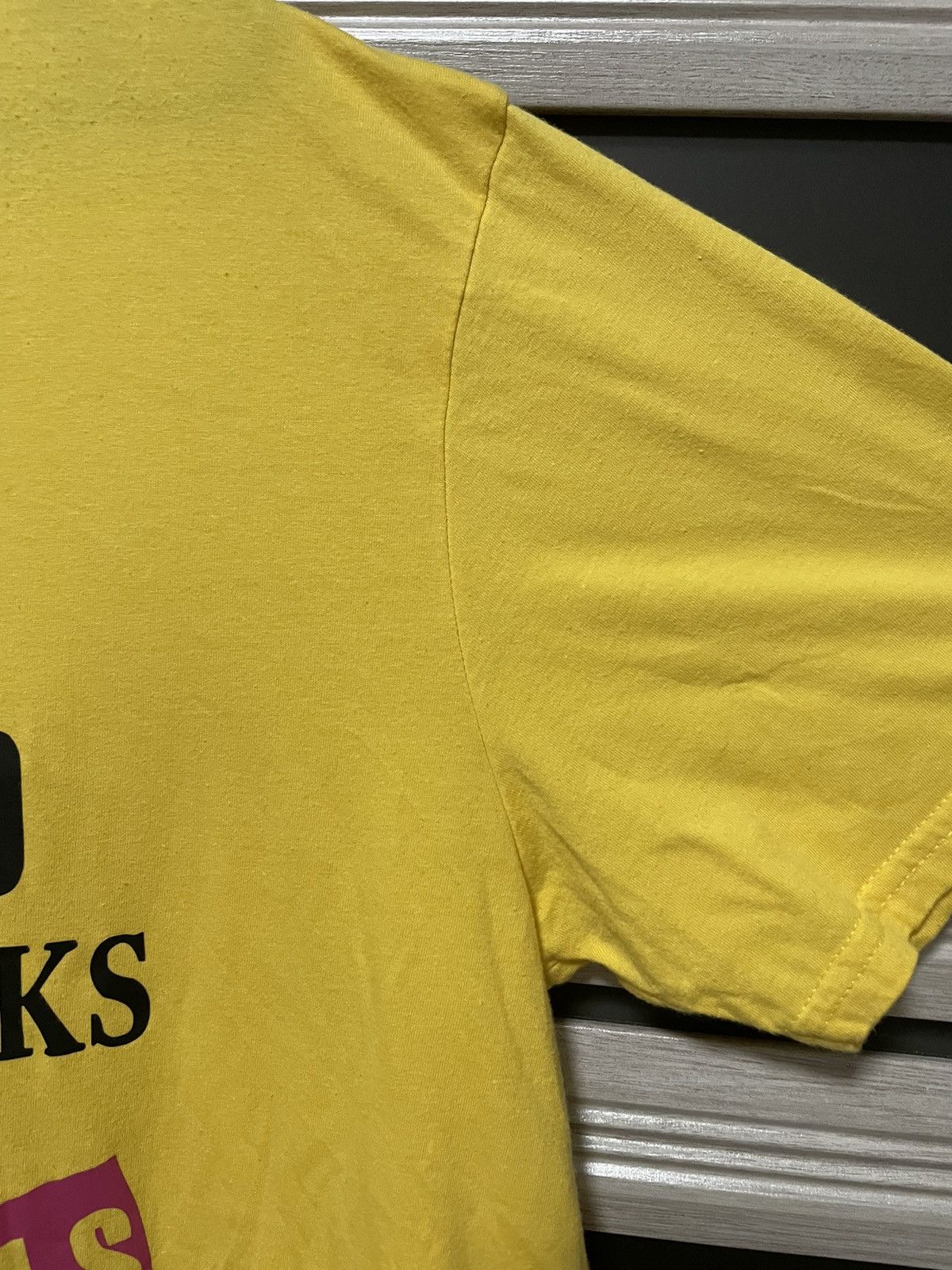 Band Tees × Vintage Vintage Sex Pistols Nevermind the Bollocks Yellow Tee Size US XL / EU 56 / 4 - 2 Thumbnail